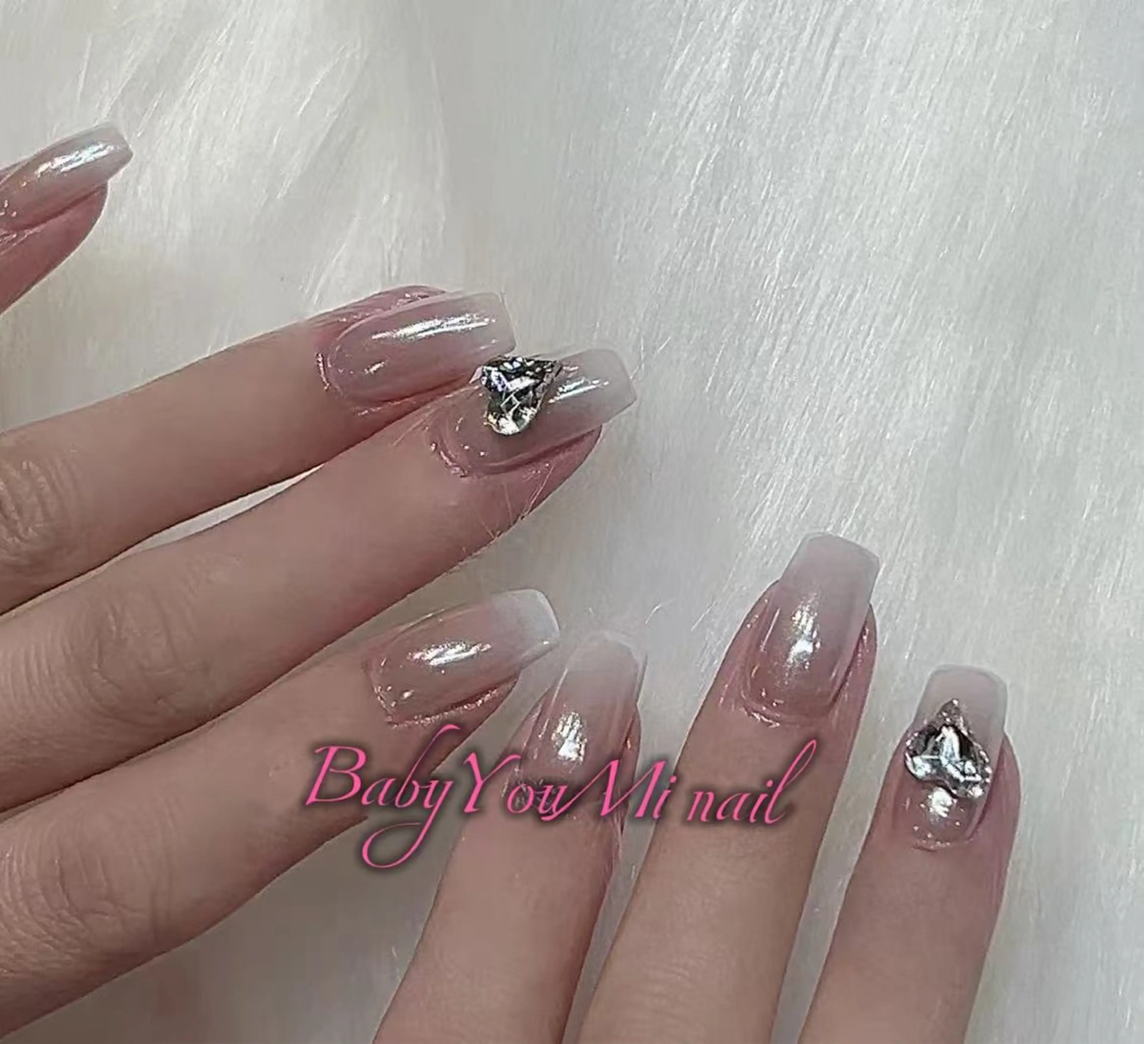 ネイル オーロラネイル フラワーネイル フットネイル フレンチネイル ジェルネイル ハンドネイル BabyYouMi nailのネイルデザイン