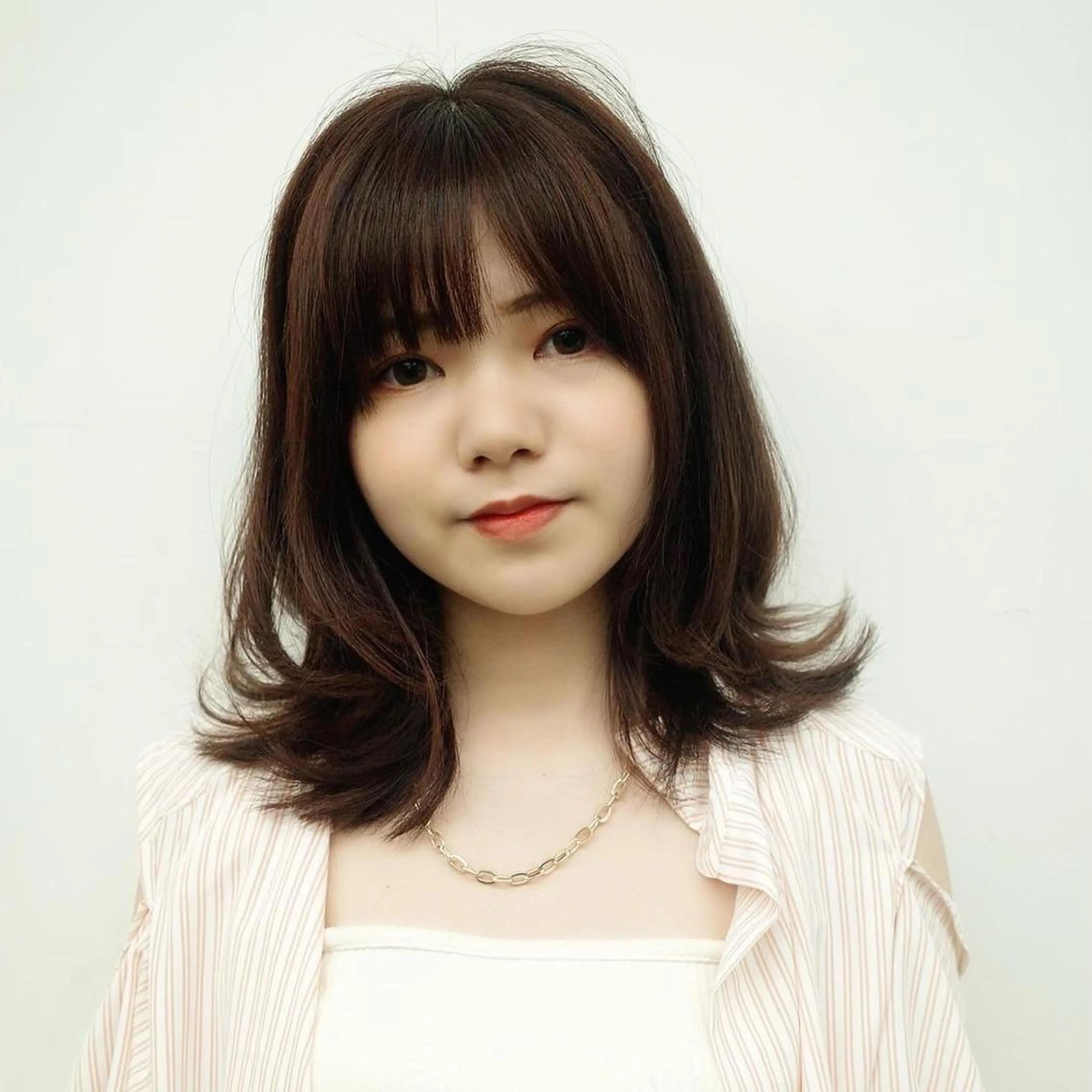 ミディアム カラー ミディアムレイヤー レイヤーカット ✨似合わせカラー 阿部賢✨のヘアスタイル