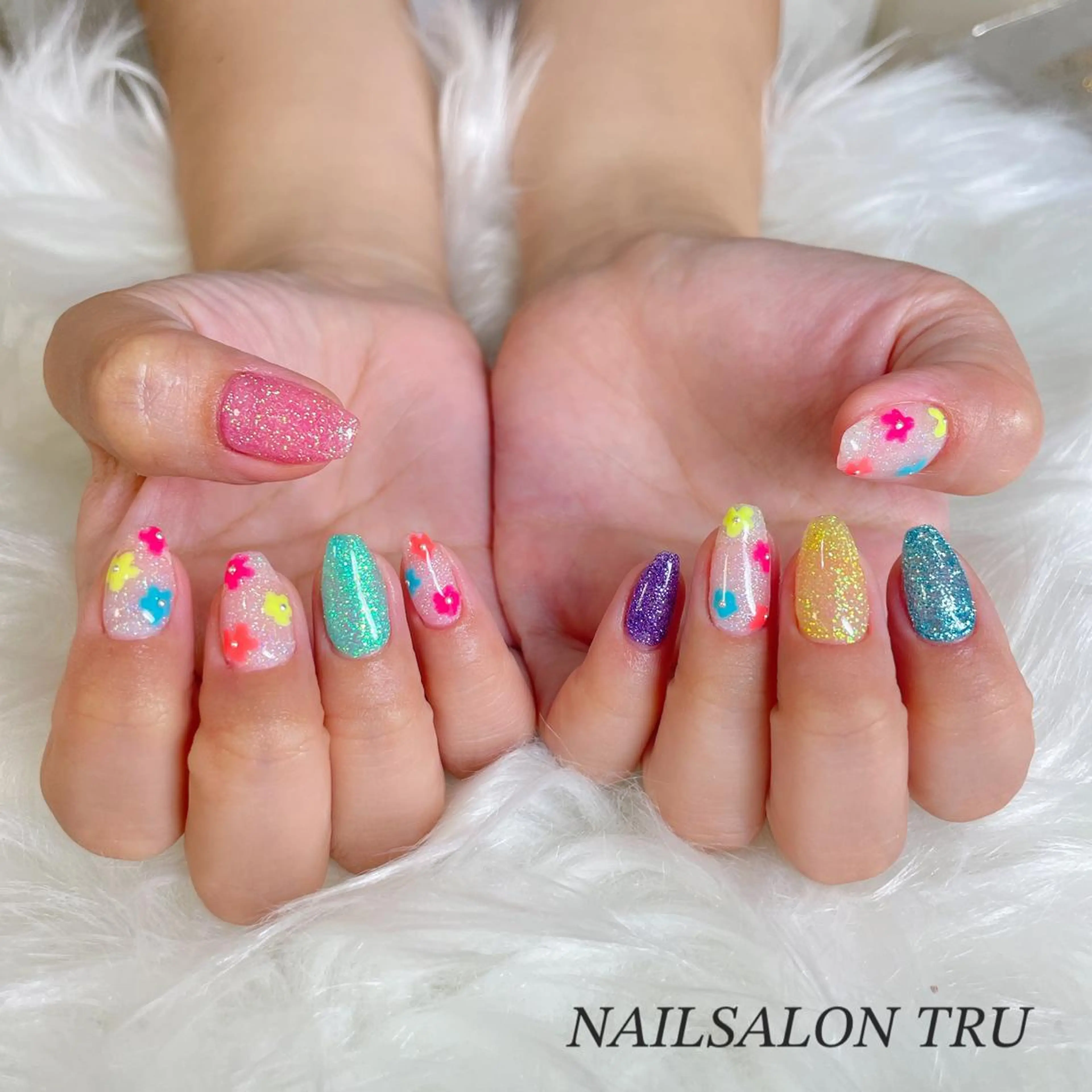 ネイル 𝐼𝑁𝑂𝑈𝐸 𝑀𝐼𝐴のネイルデザイン