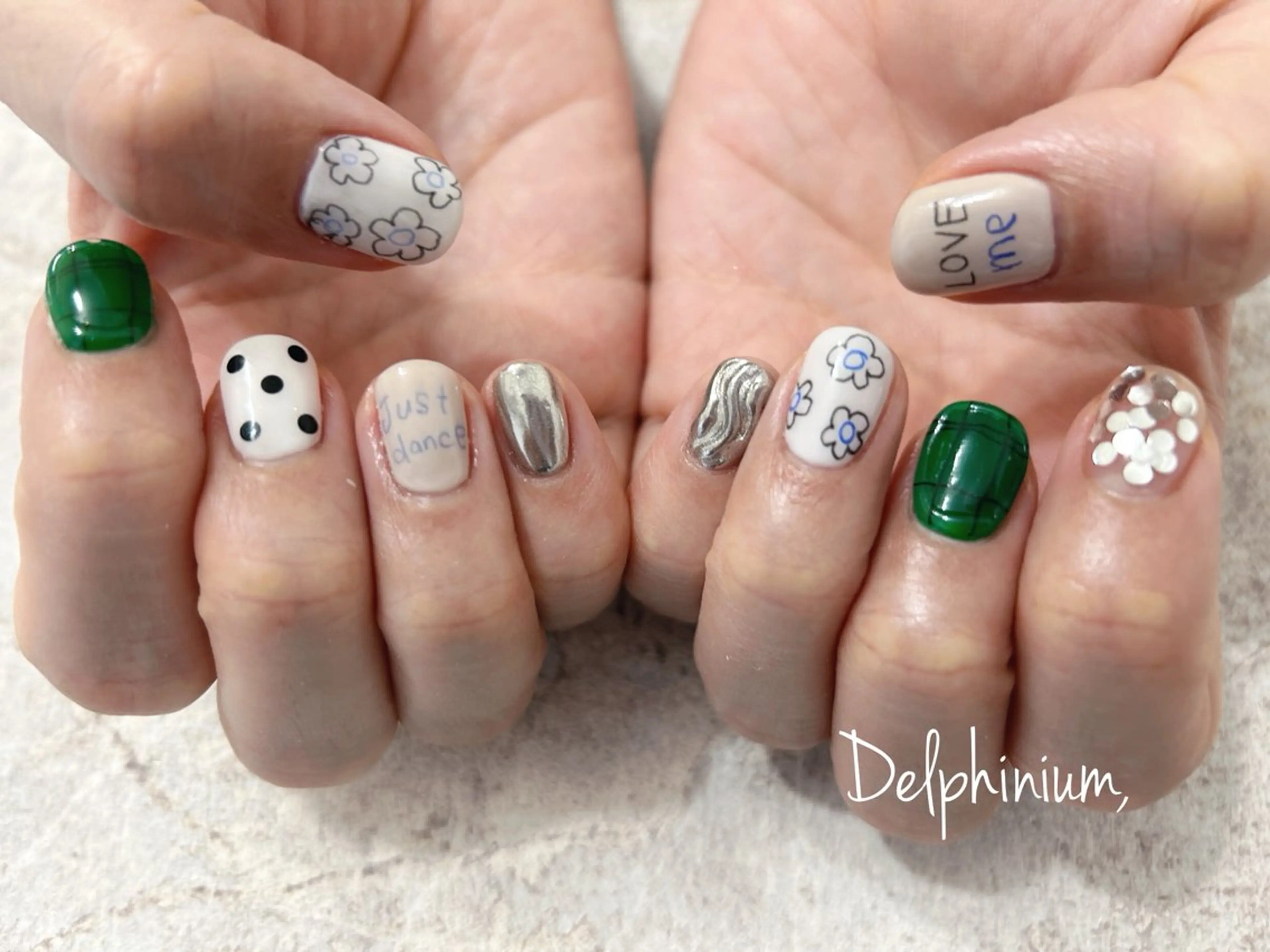 ネイル ショートネイル 春ネイル ハンドネイル 岡本 友恵のネイルデザイン