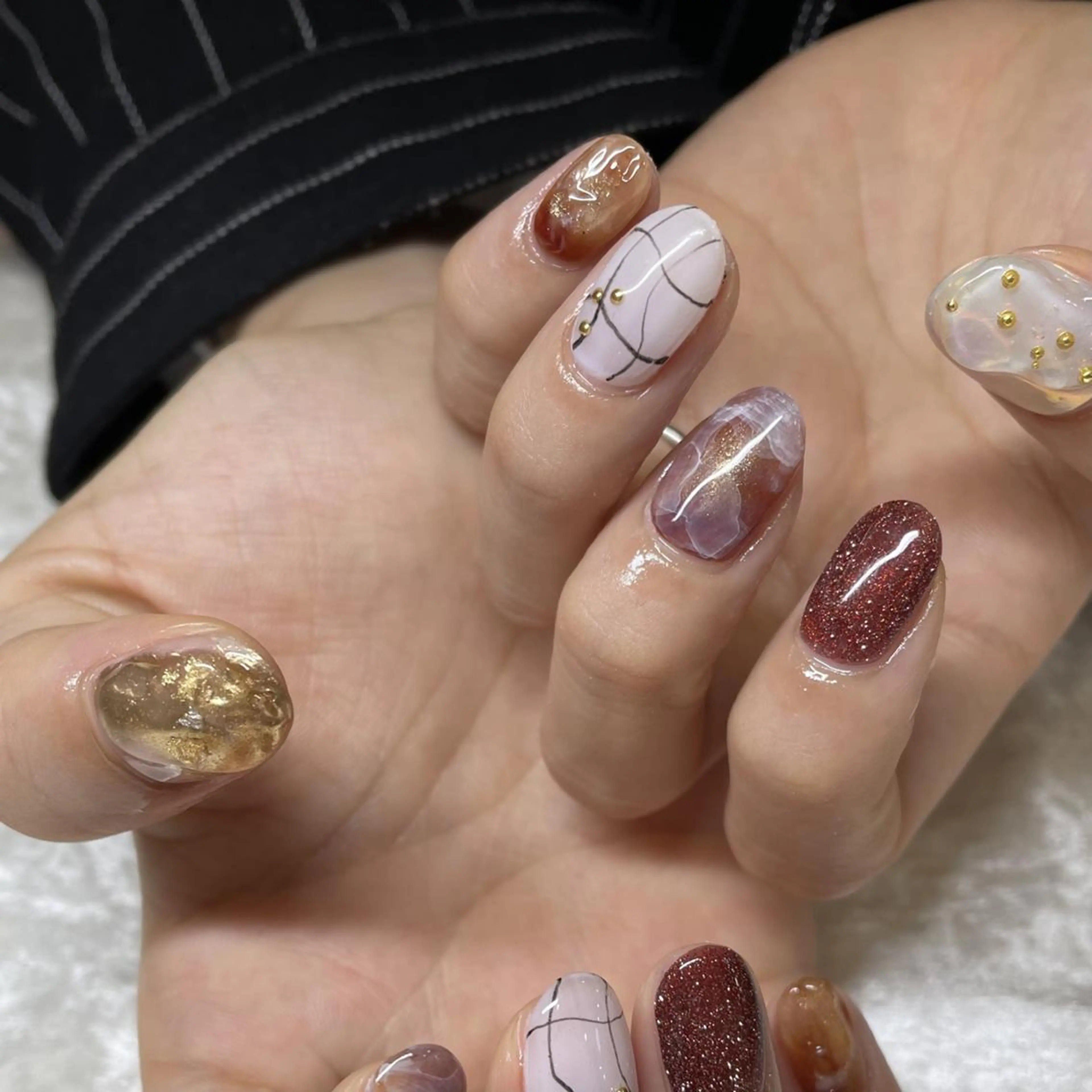 ネイル 🫧aku🫧 自由が丘／フィルインのネイルデザイン