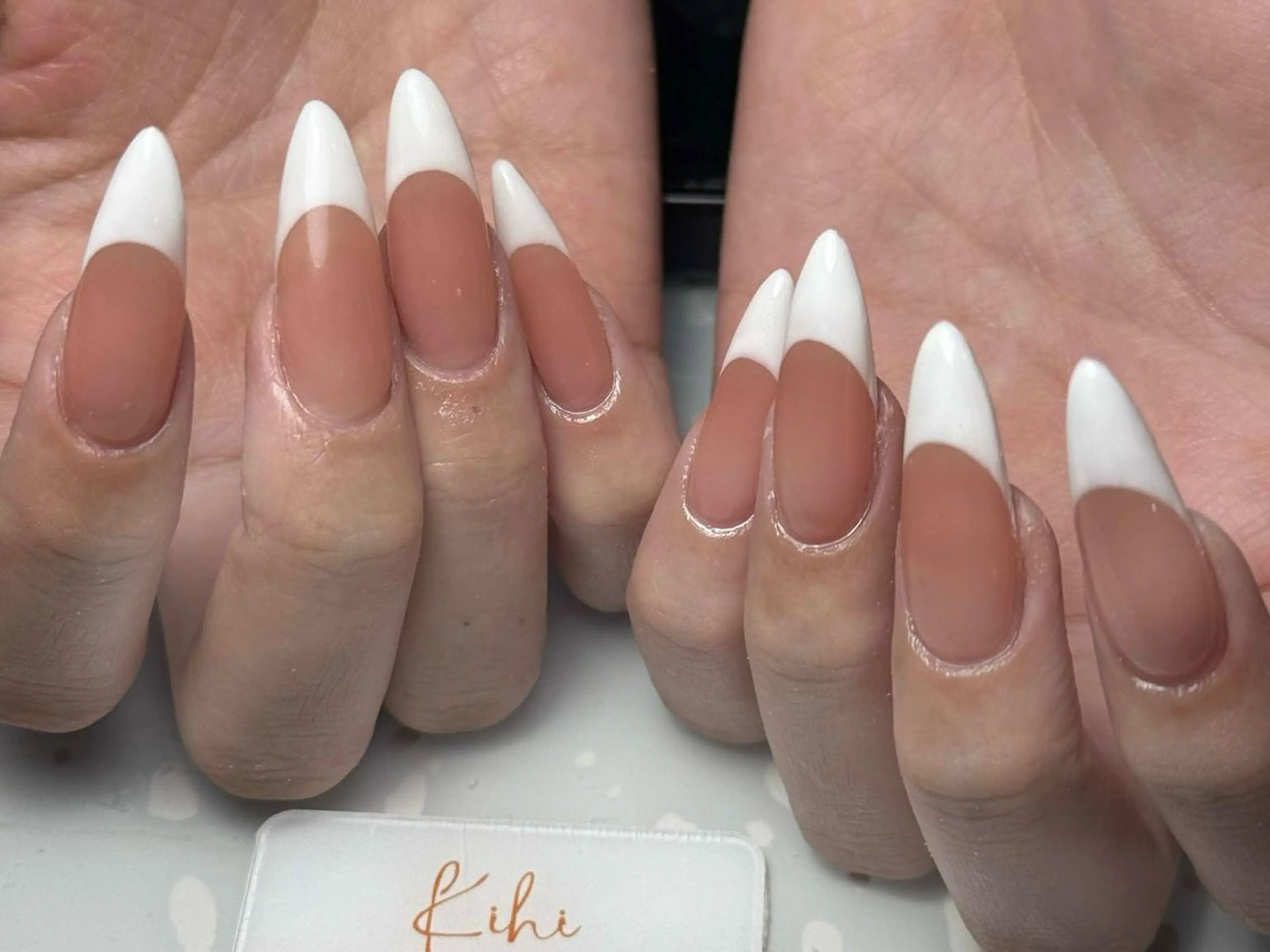 ネイル アートネイル フレンチネイル ジェルネイル グラデーション 韓国ネイル ハンドネイル 💕鈴木ユリ パラジェル/オフ無料のネイルデザイン