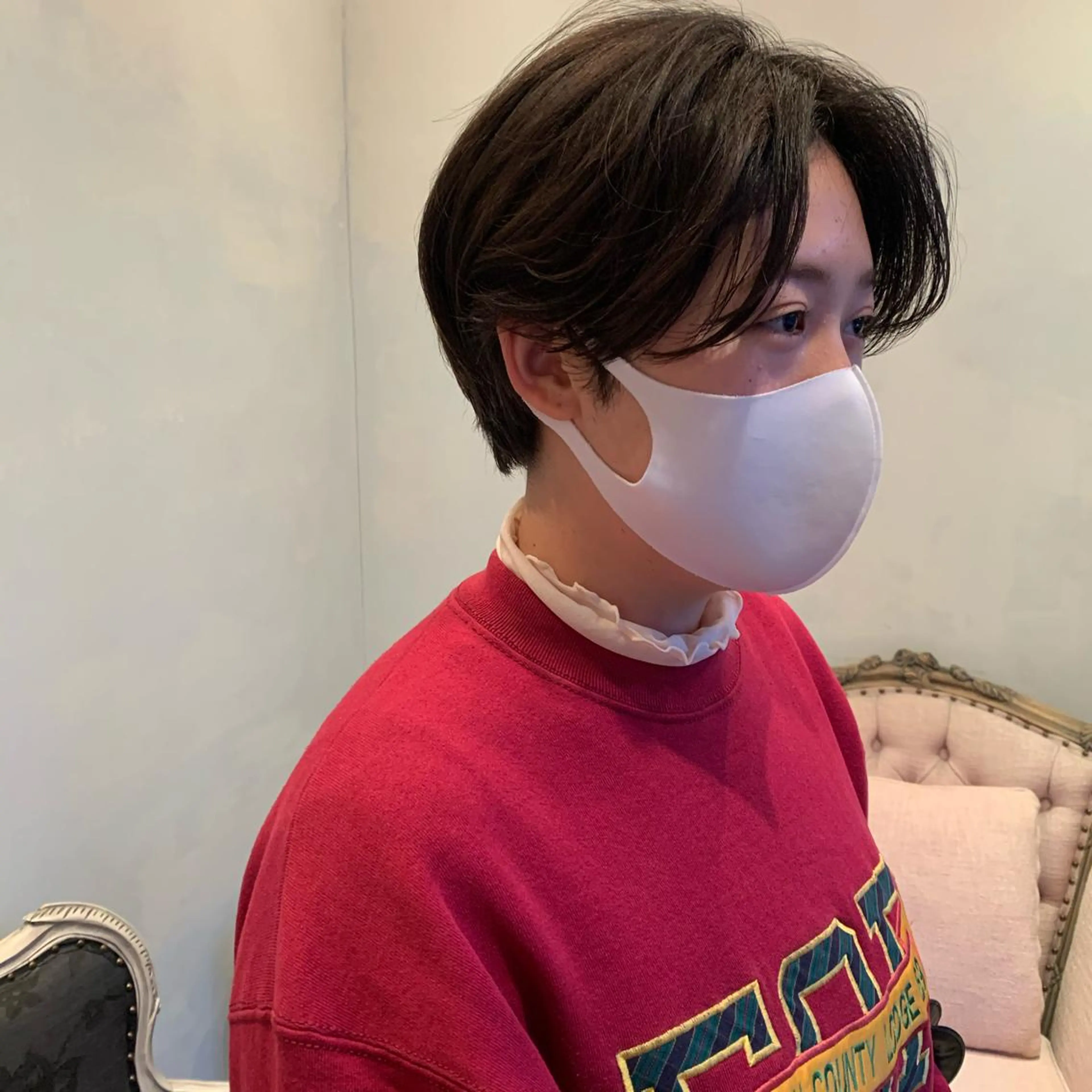 ショート SAKINO． ベージュカラーのヘアスタイル