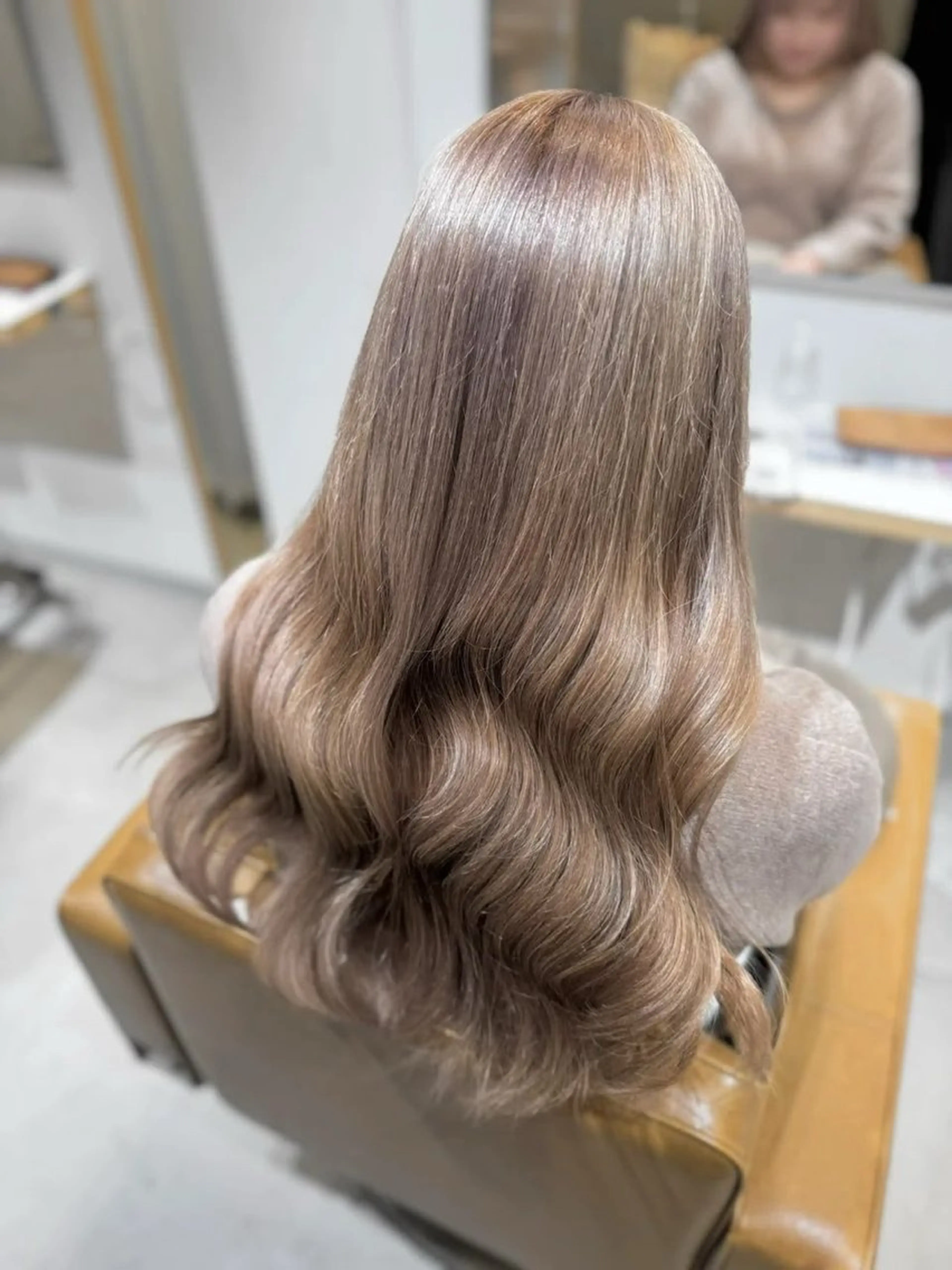 ロング カラー グレージュ ミルクティーグレージュ MIO/天王寺/ 髪質改善/艶カラーのヘアスタイル