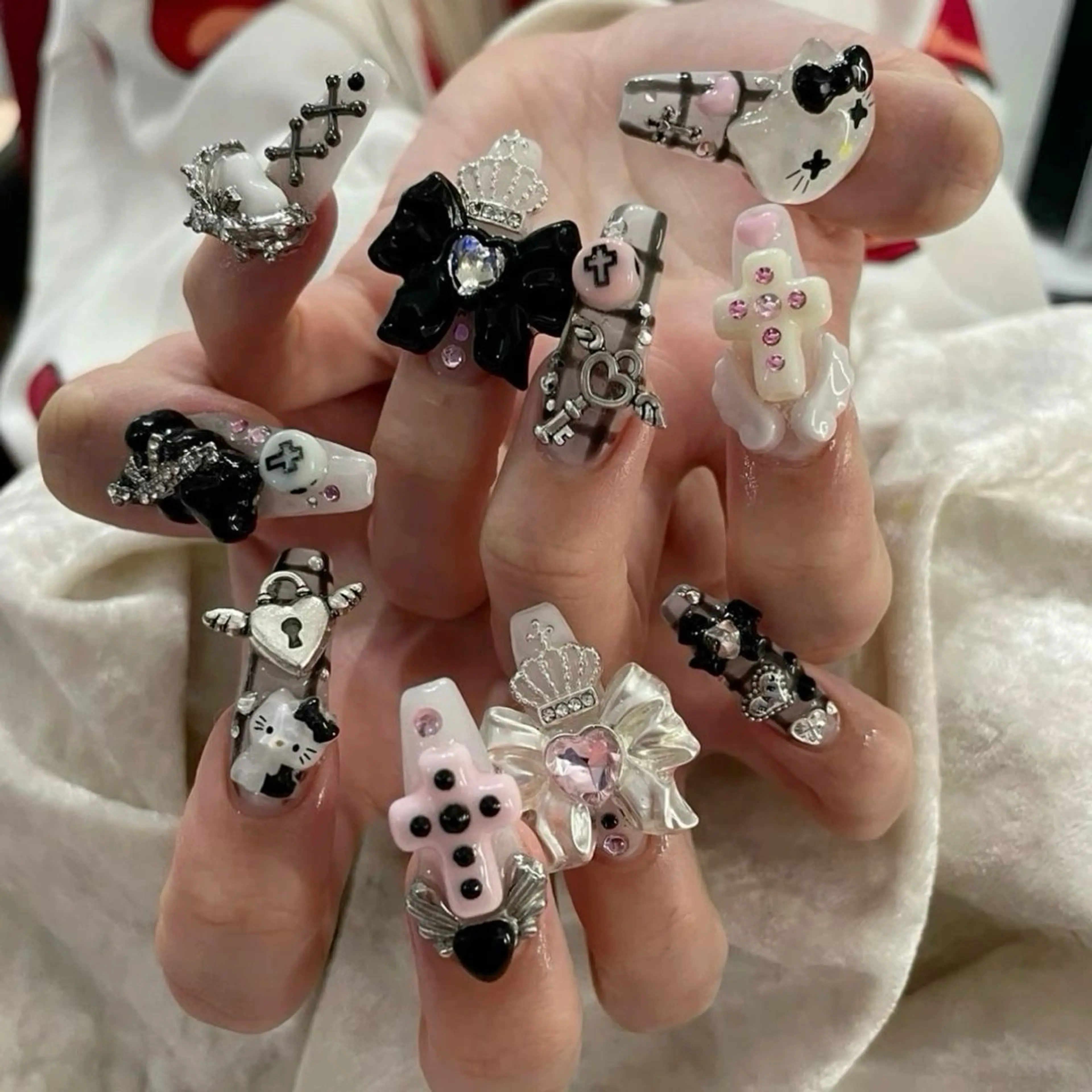 ネイル 長さ出し ハロウィン マグネットネイル ミラーネイル ネイルチップ Lee Nails チップ長さだし専門店のネイルデザイン
