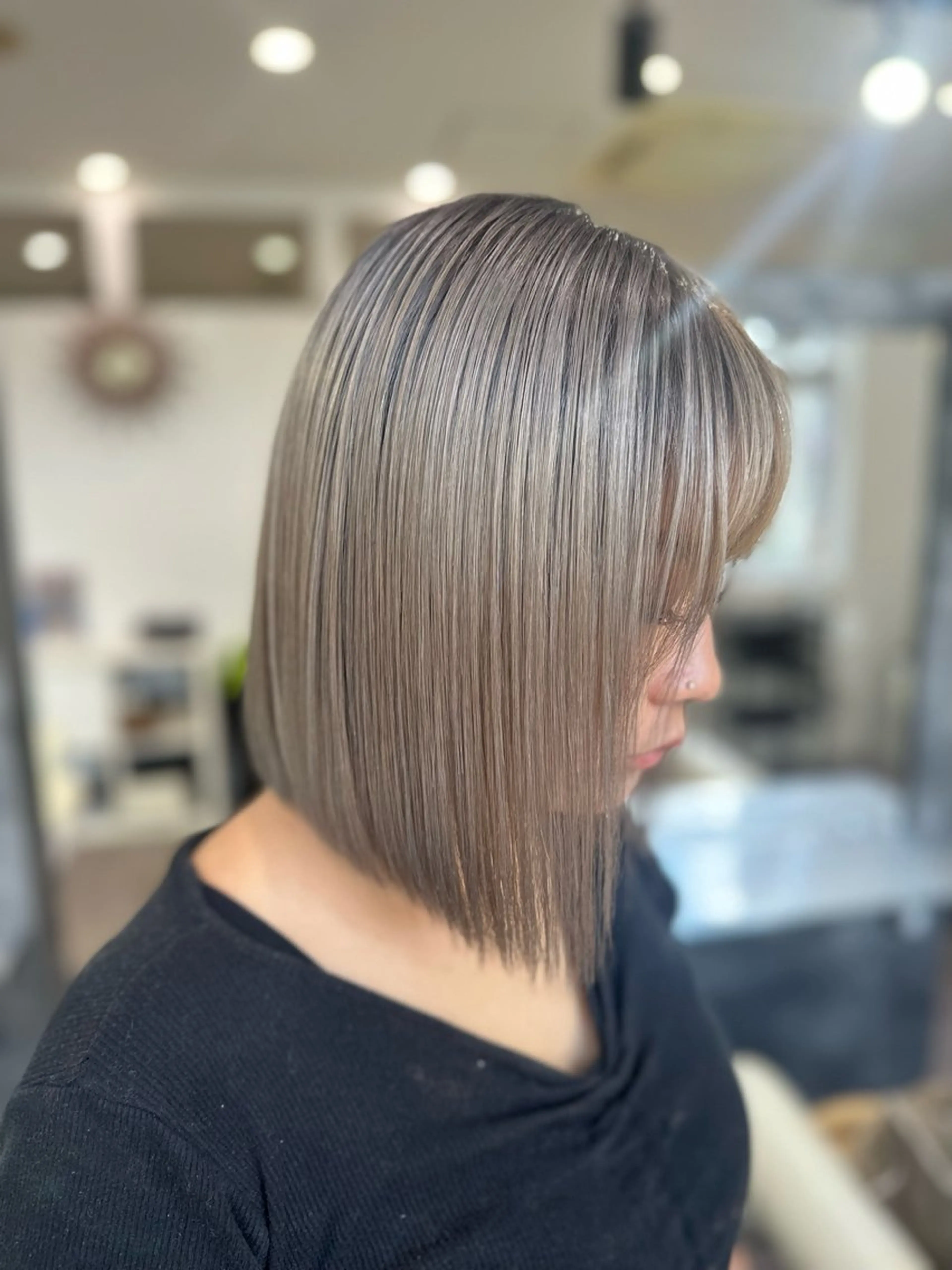 ショート カラー Merlyosaka 早川未来のヘアスタイル