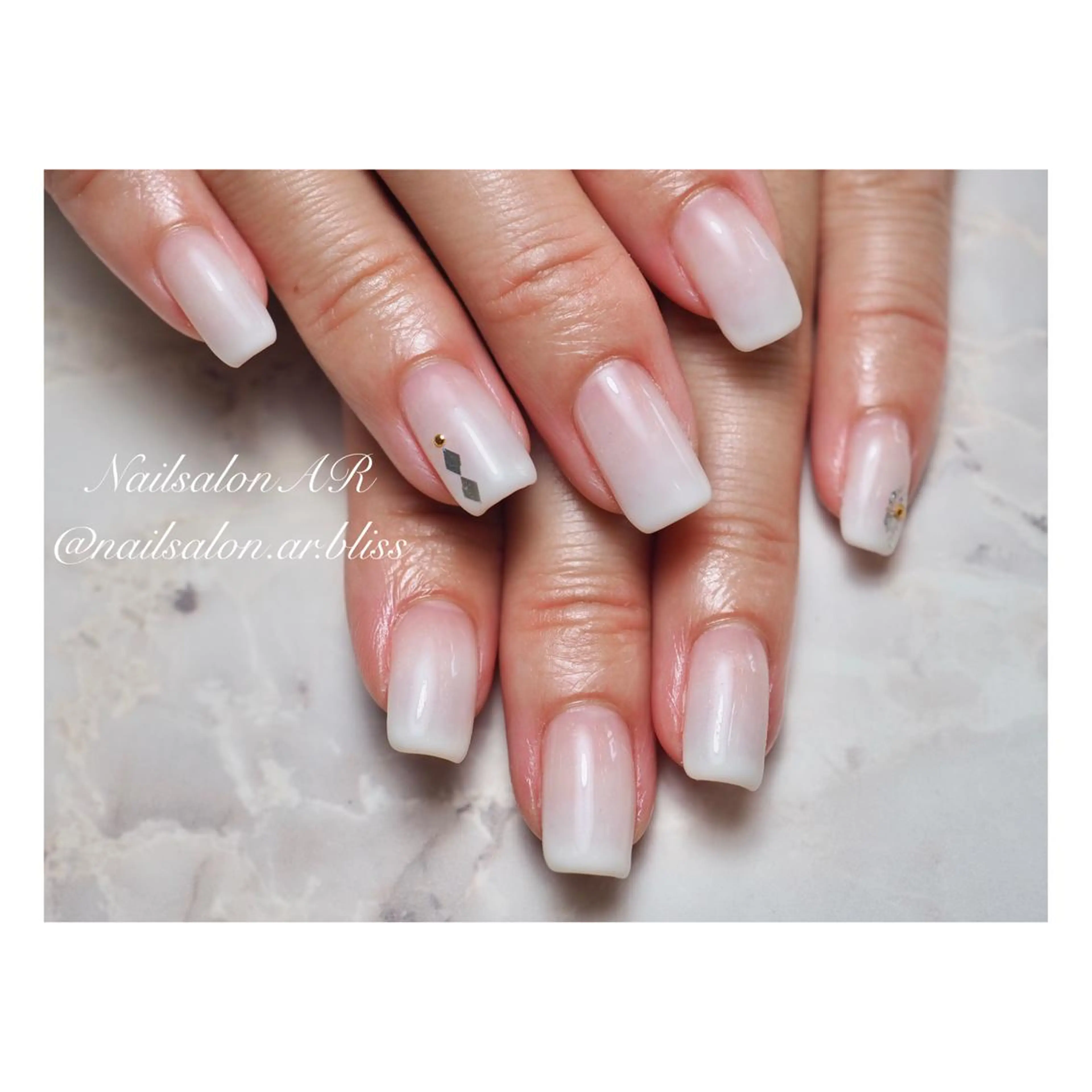 ミディアム ネイルサロンAR 聖蹟桜ヶ丘店のネイルデザイン