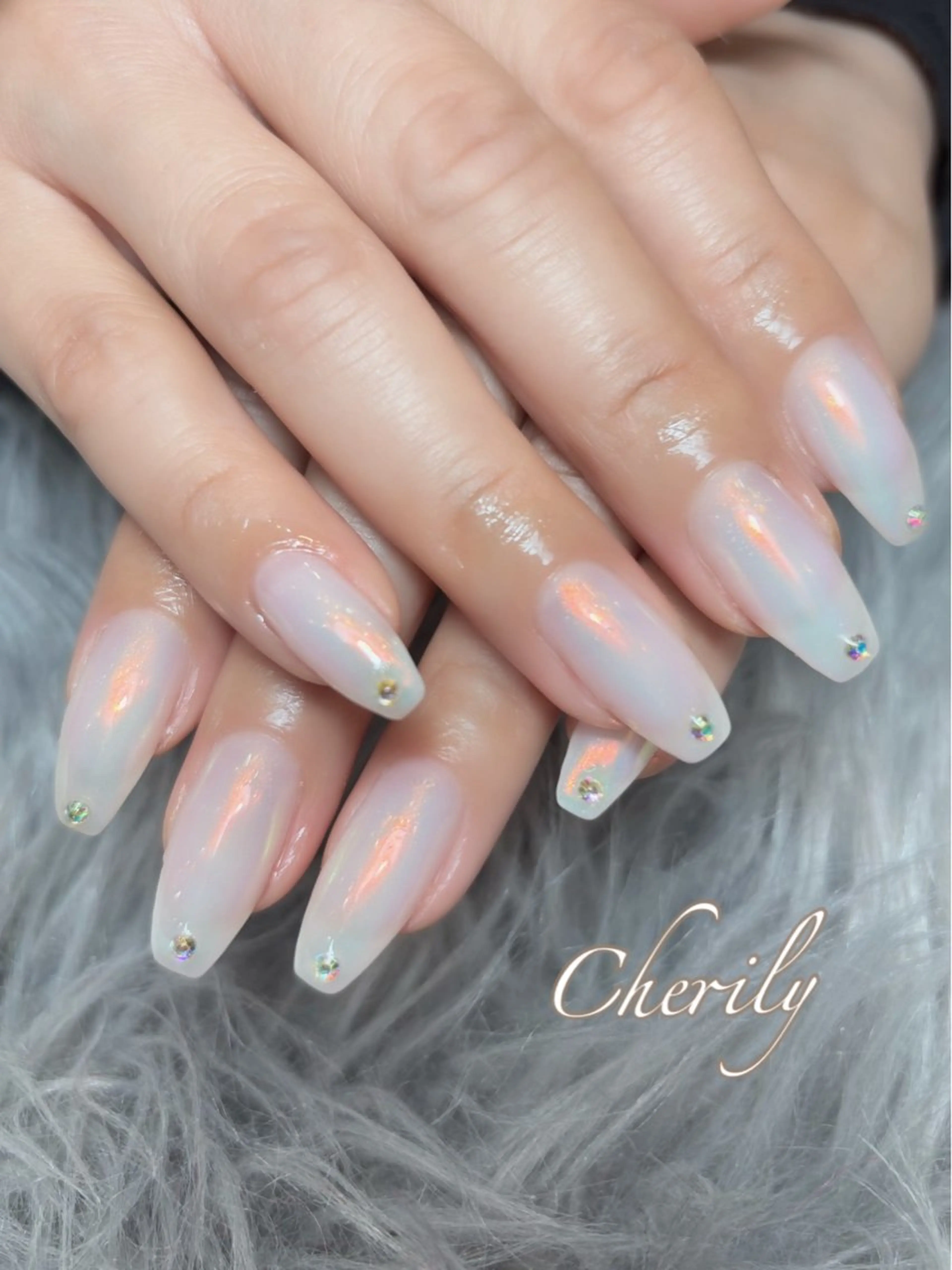 ネイル オーロラネイル CHERILY SAKURAのネイルデザイン