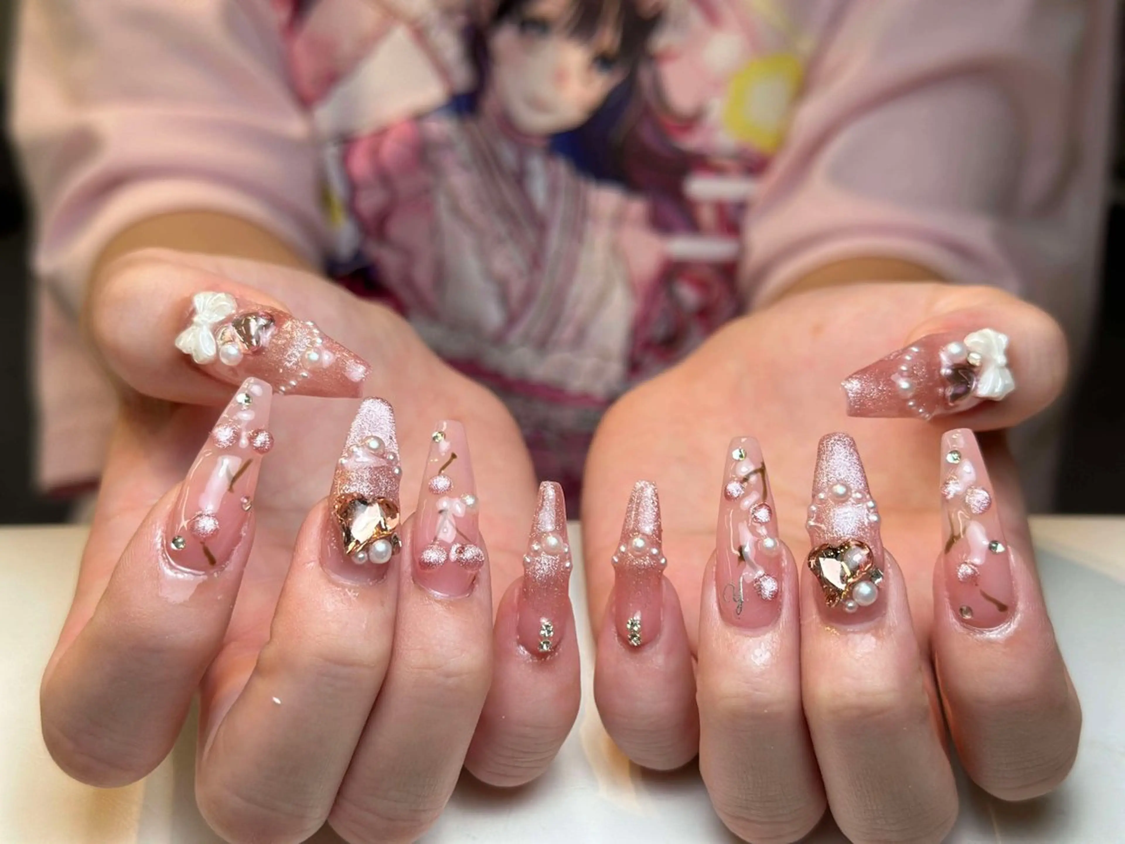 ネイル チークネイル ハート ホログラムネイル ミラーネイル ニュアンスネイル Nie Nail Shinokuboのネイルデザイン
