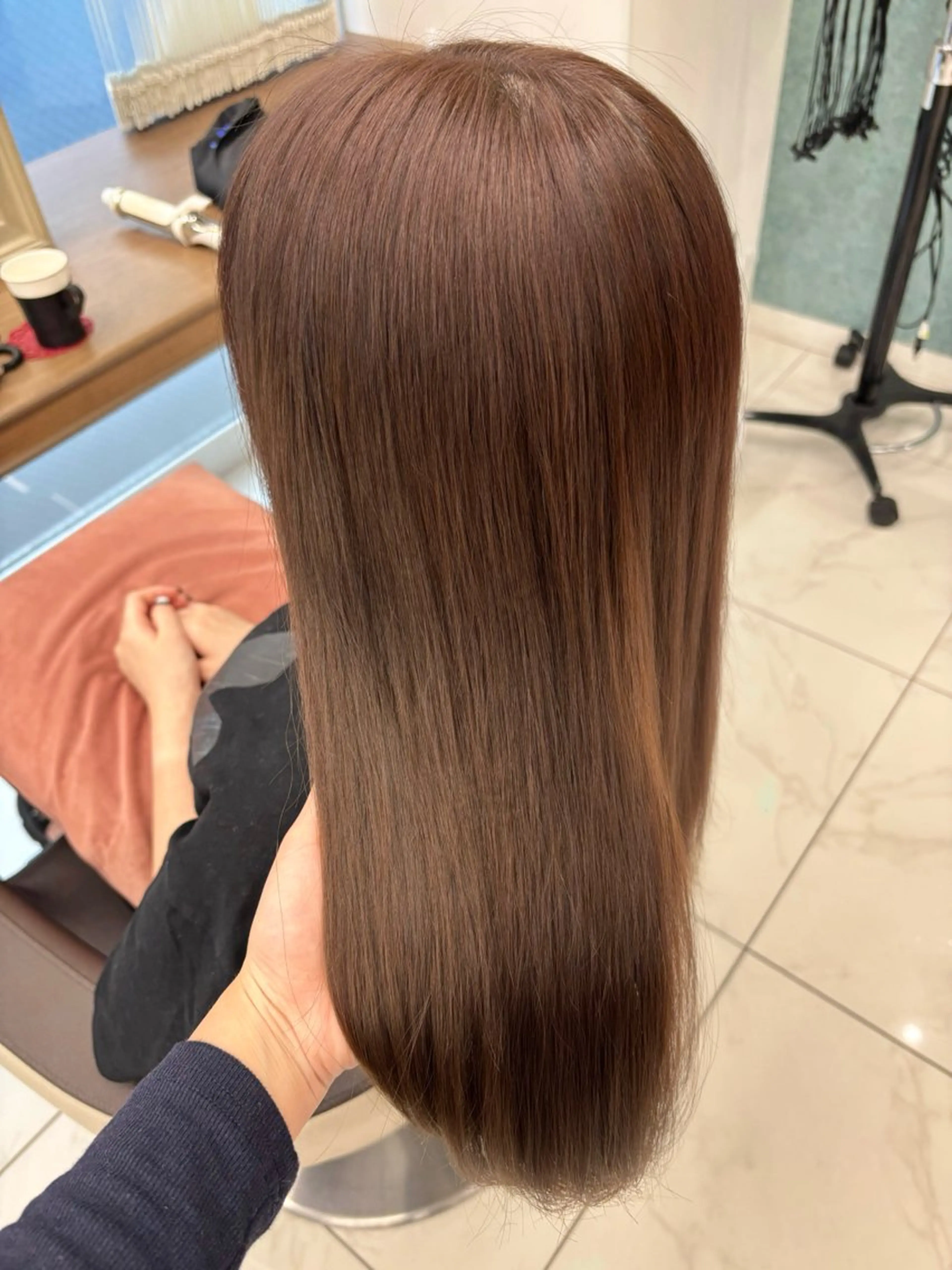 セミロング カラー ブラウンカラー ラベンダーカラー ラベンダーブラウン カット ヘアカラー トリートメント 長妻莉央/縮毛矯正 髪質改善カラーのヘアスタイル