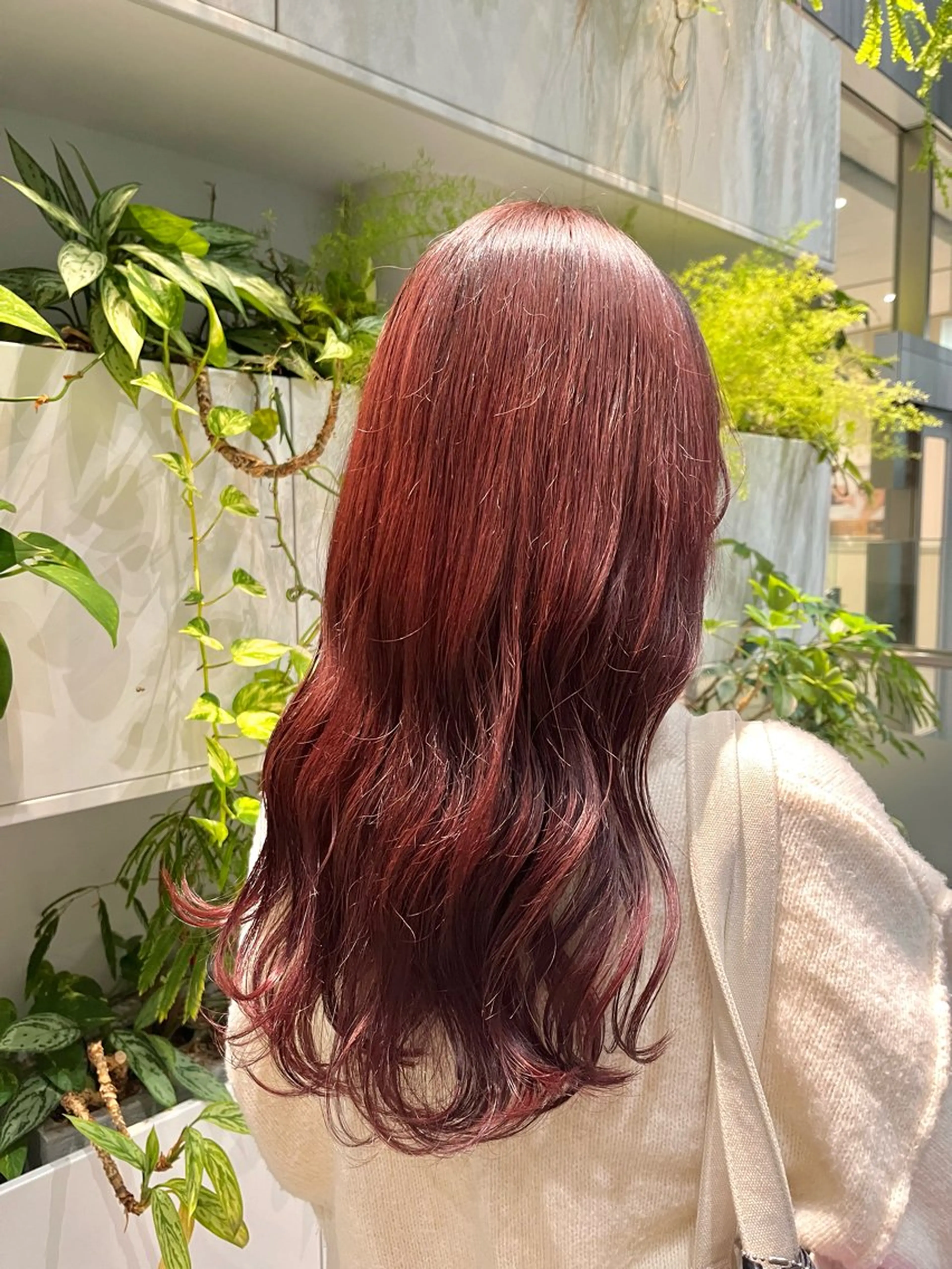 ロング カラー ブリーチ ボルドーカラー ブラウンカラー くさかみさき🌼暖色 /耳つぼ/オタク🌼のヘアスタイル