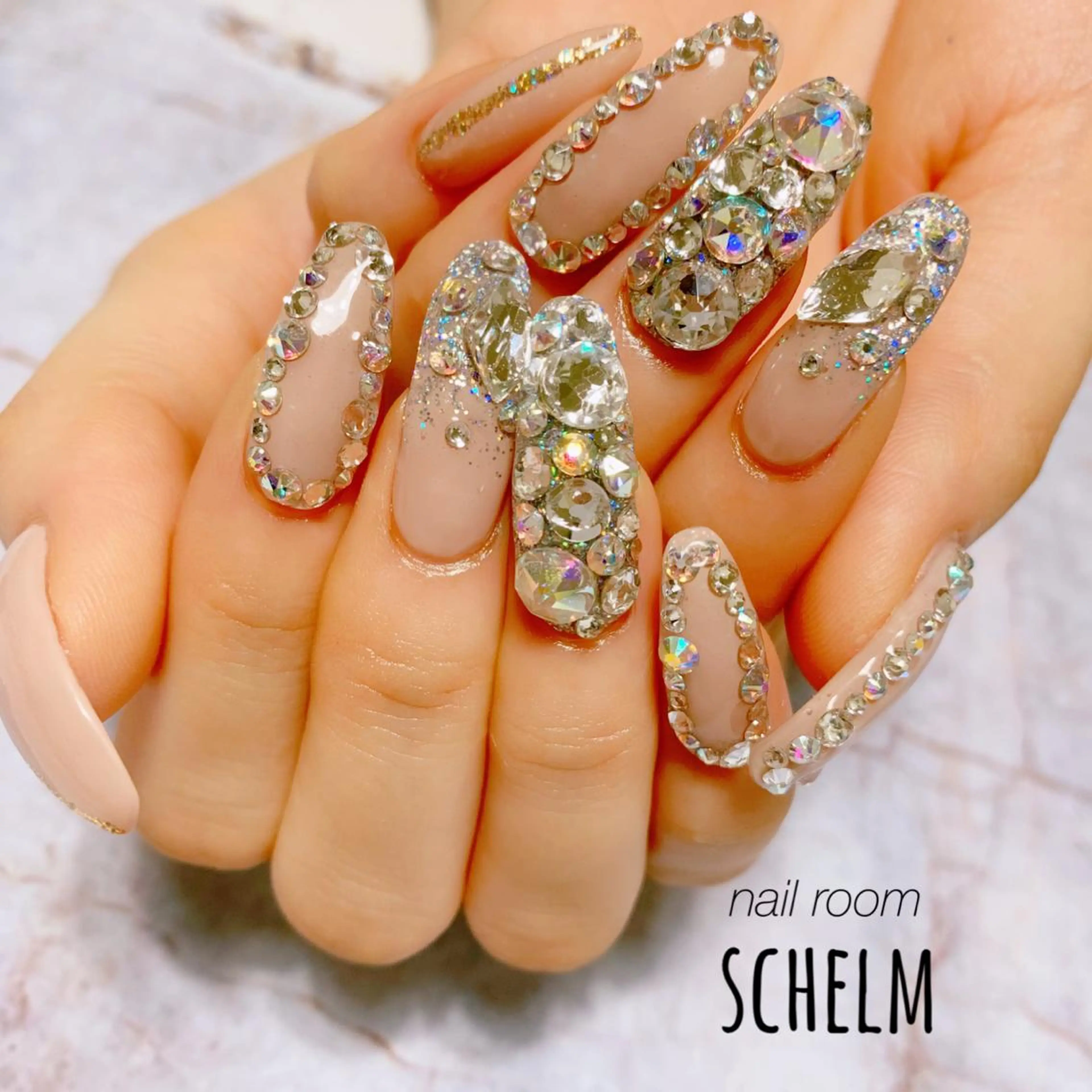 ネイル ハンドネイル nail room シュレムのネイルデザイン