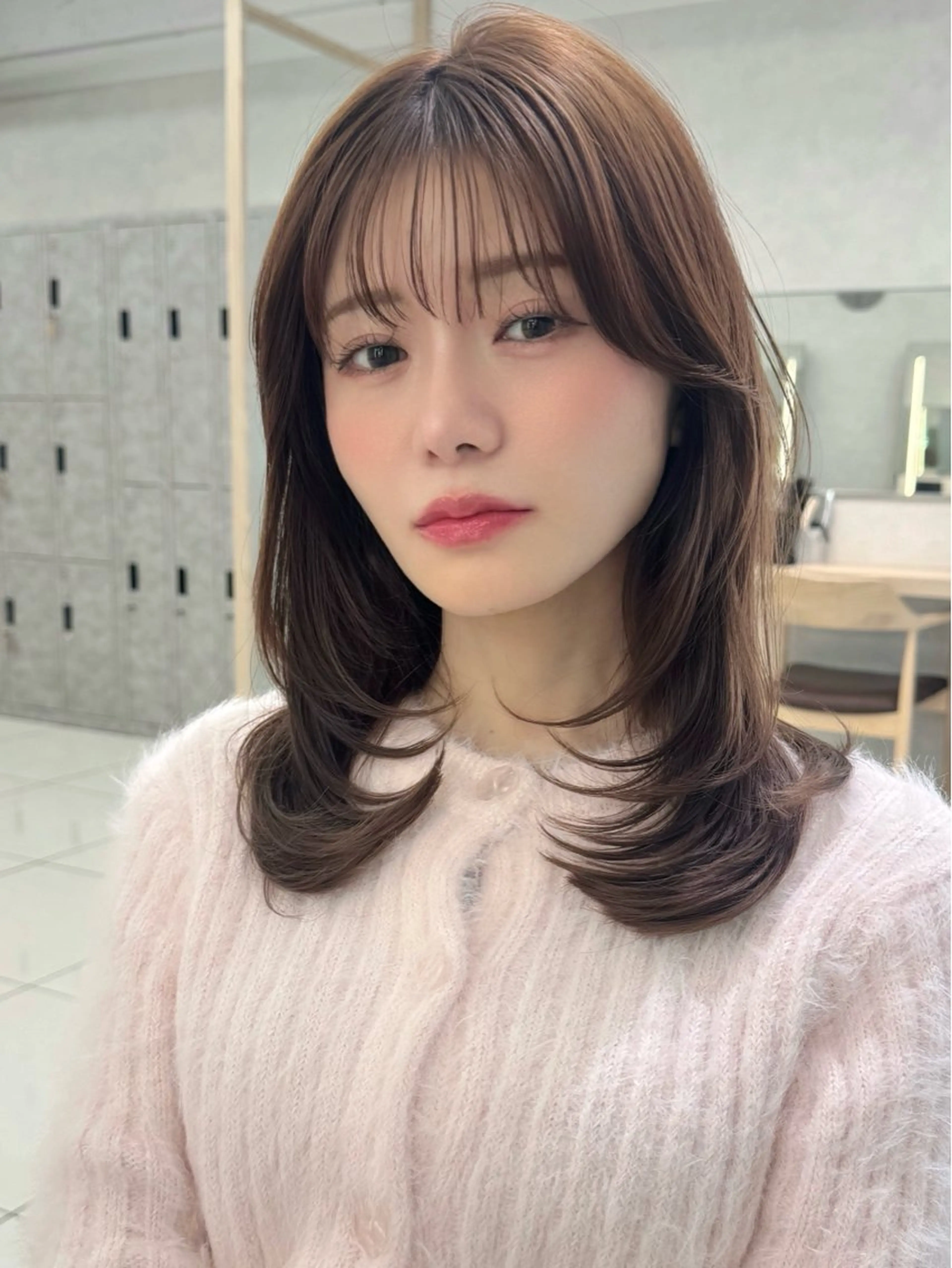 セミロング 韓国風ヘア レイヤーカット 小顔カット カット 三鷹で1番ショート ボブをカットする新谷のヘアスタイル