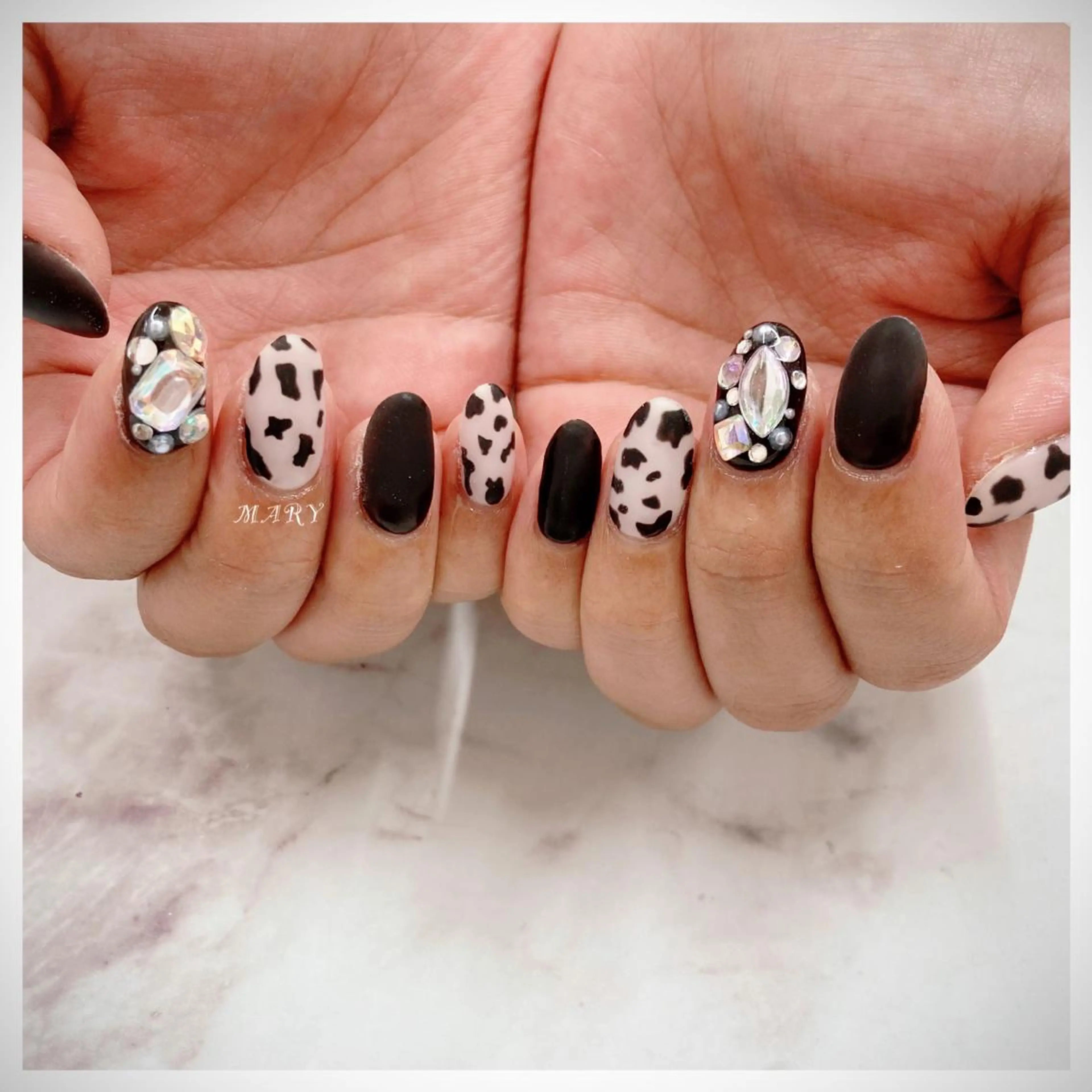 ネイル アニマル柄 マットネイル ニュアンスネイル ハンドネイル Mary nail .narumiのネイルデザイン
