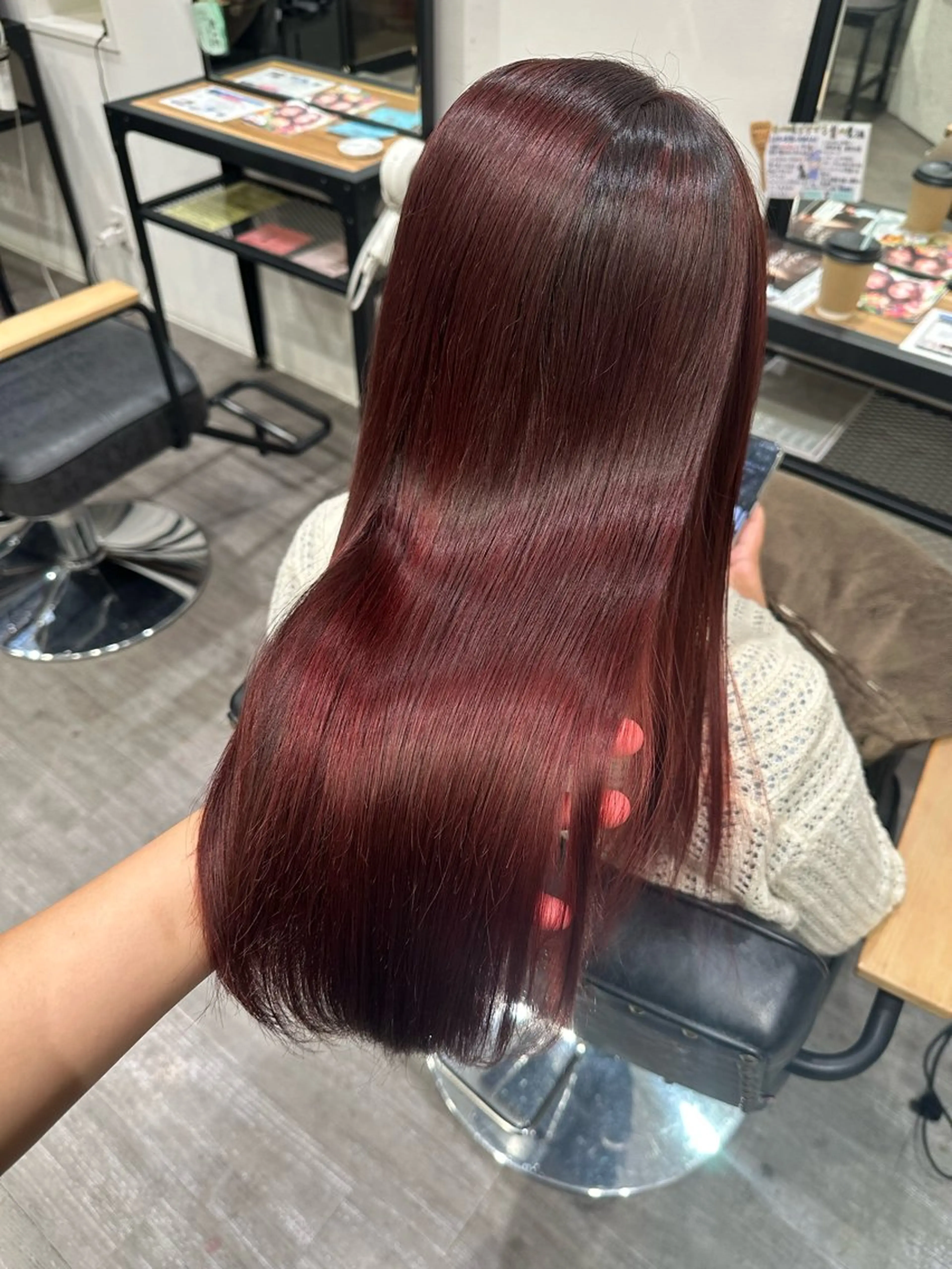 セミロング カラー レッドカラー ヘアカラー トリートメント 艶髪レイヤー上田 紗也🇰🇷💗のヘアスタイル