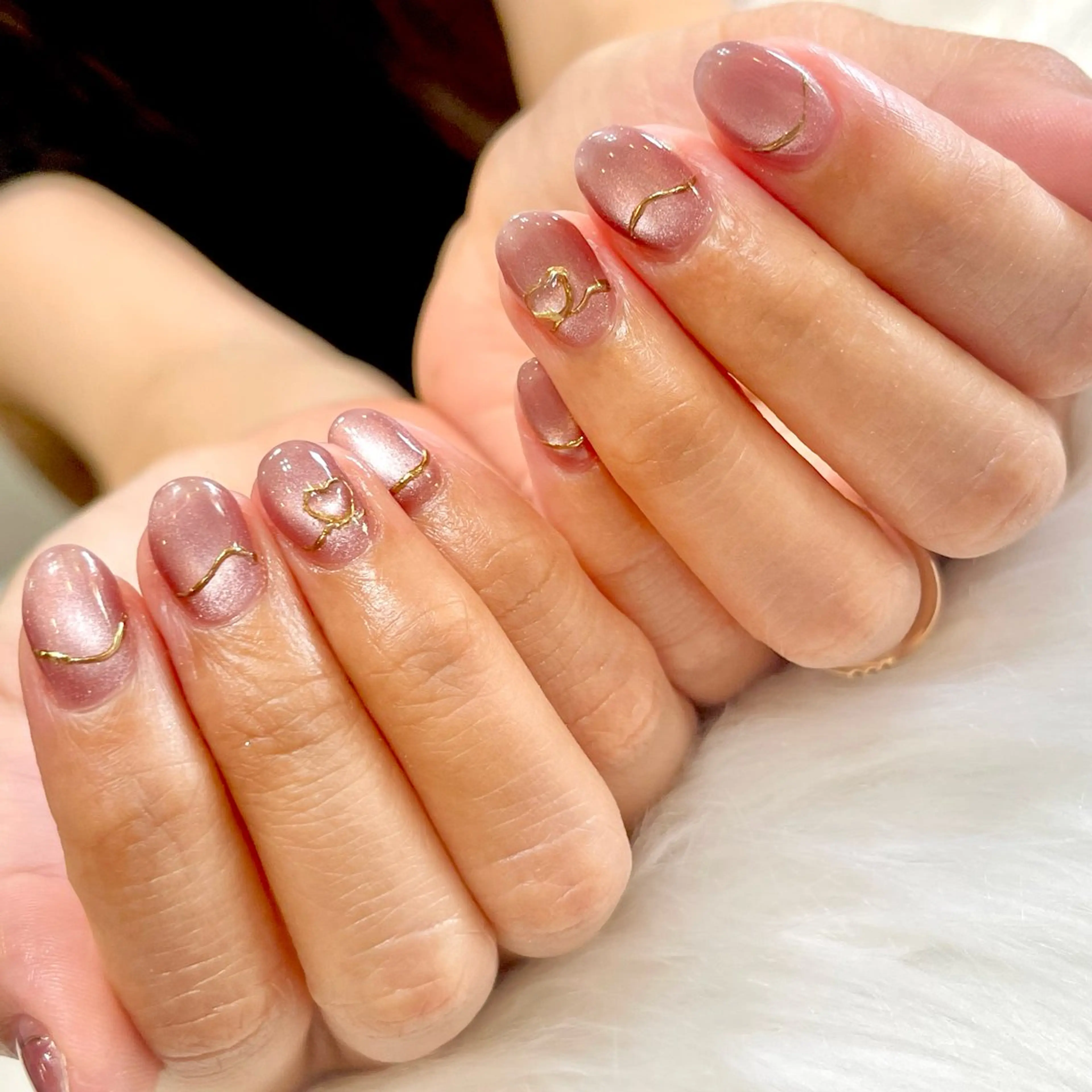 ネイル マグネットネイル Lealea nのネイルデザイン