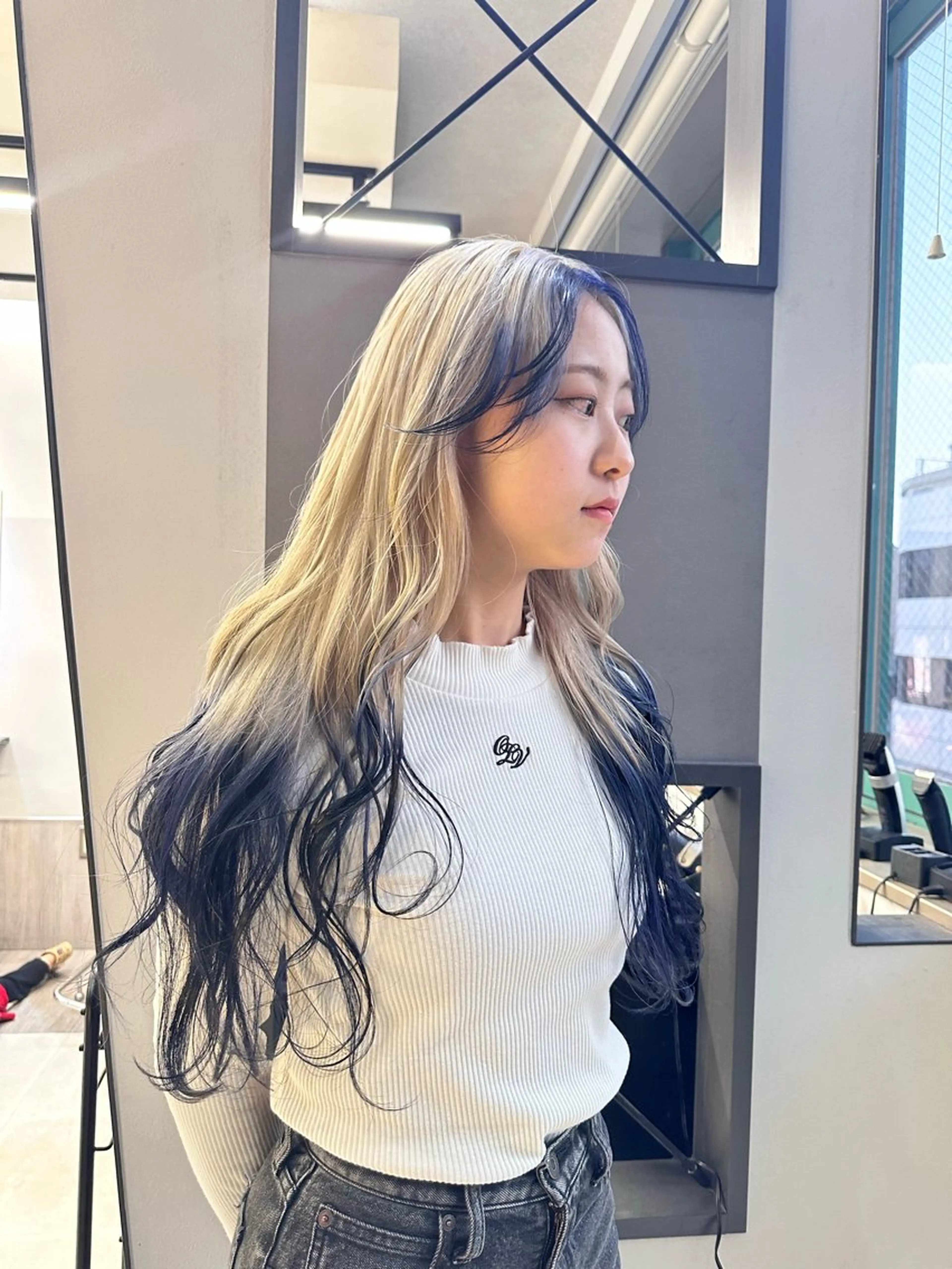 ロング カラー 天神大名/ブリーチ 鶴岡和幸/ハイトーンのヘアスタイル