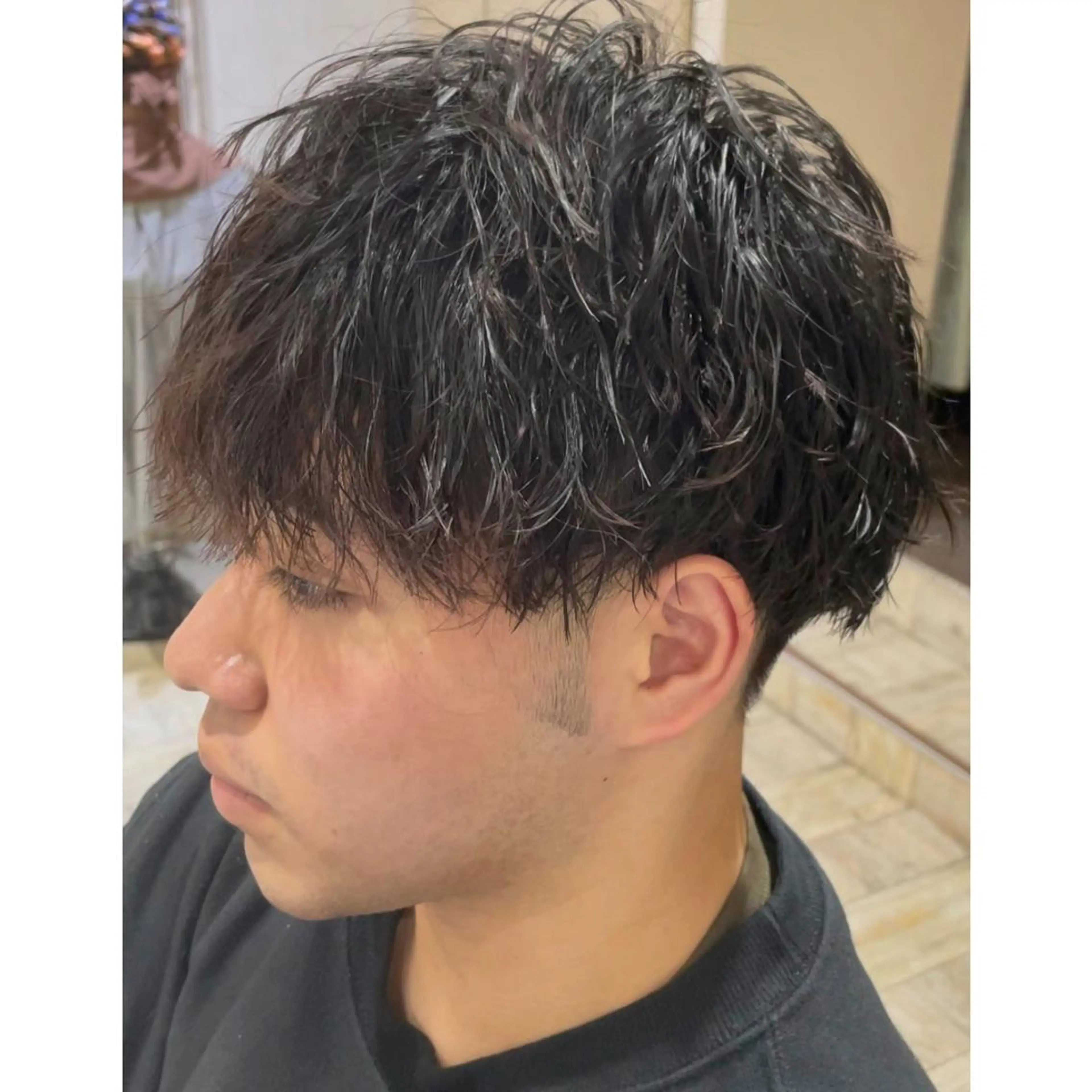 ショート パーマ メンズ メンズパーマ ツーブロック 刈り上げ メンズウルフカット アッシュ 桜木町/西山竜一 /大人可愛い×美髪のヘアスタイル