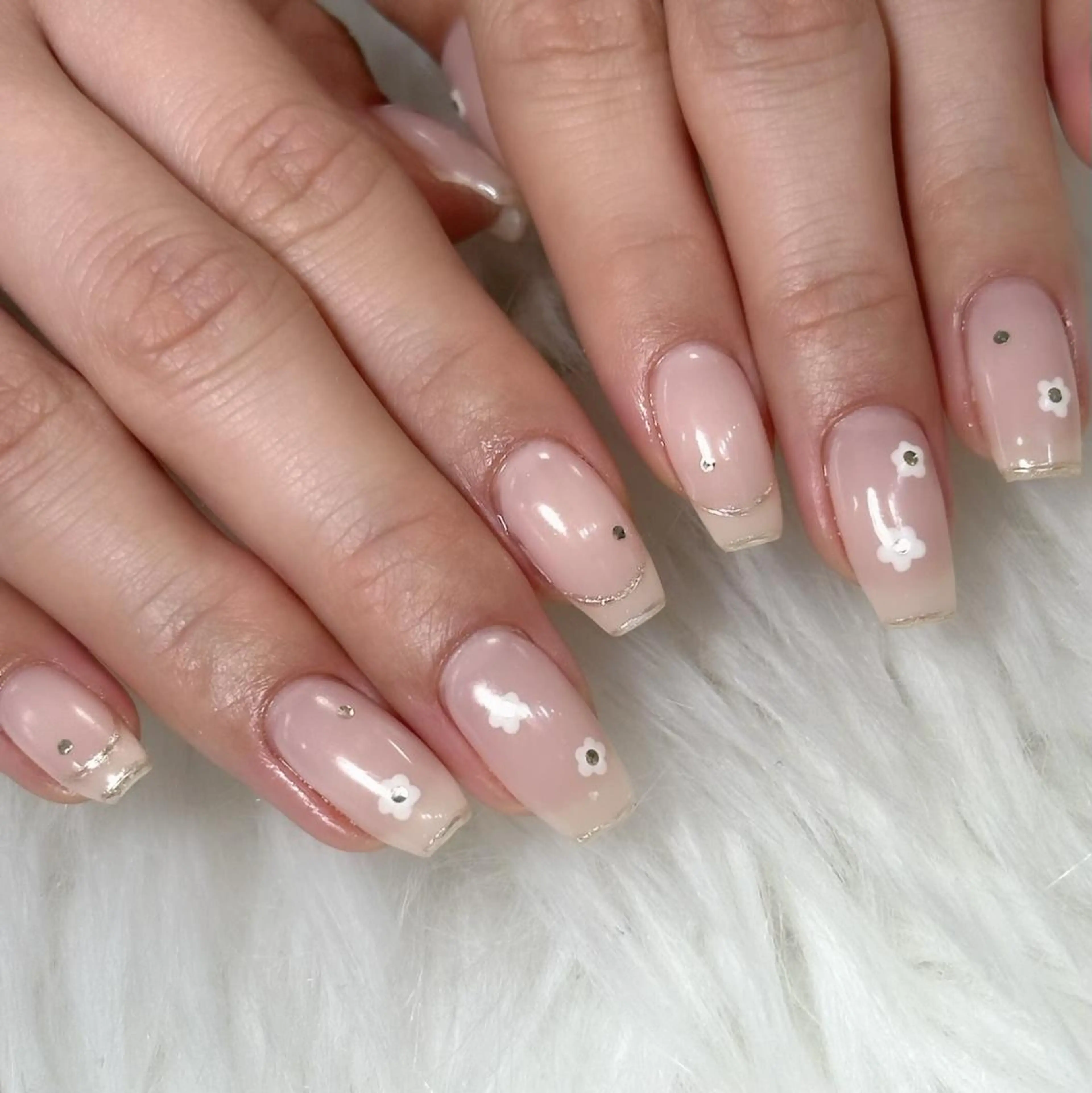 ネイル ❤️💛REBEST 京橋 nailのネイルデザイン