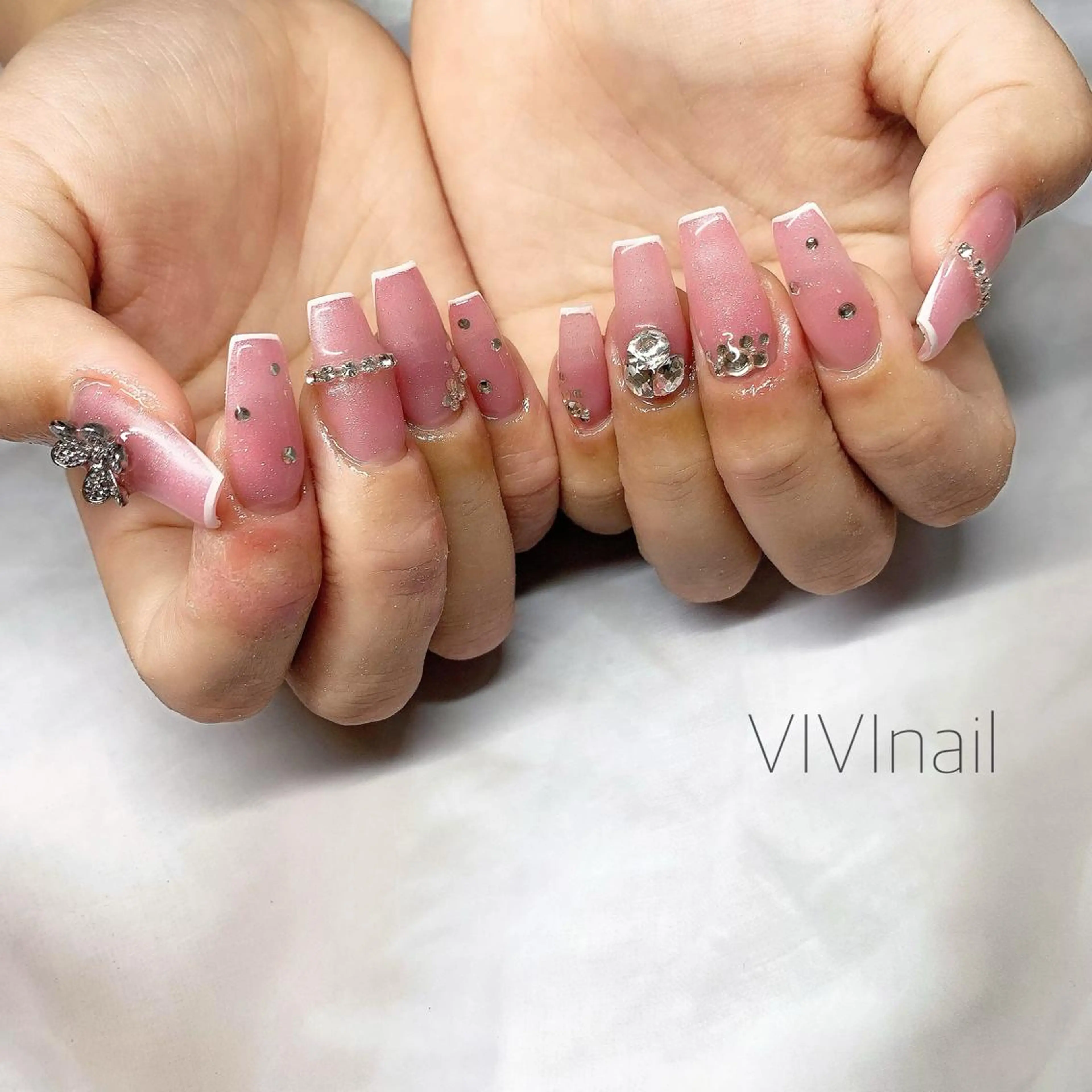ネイル フレンチネイル ピンク ハンドネイル vivi nailのネイルデザイン