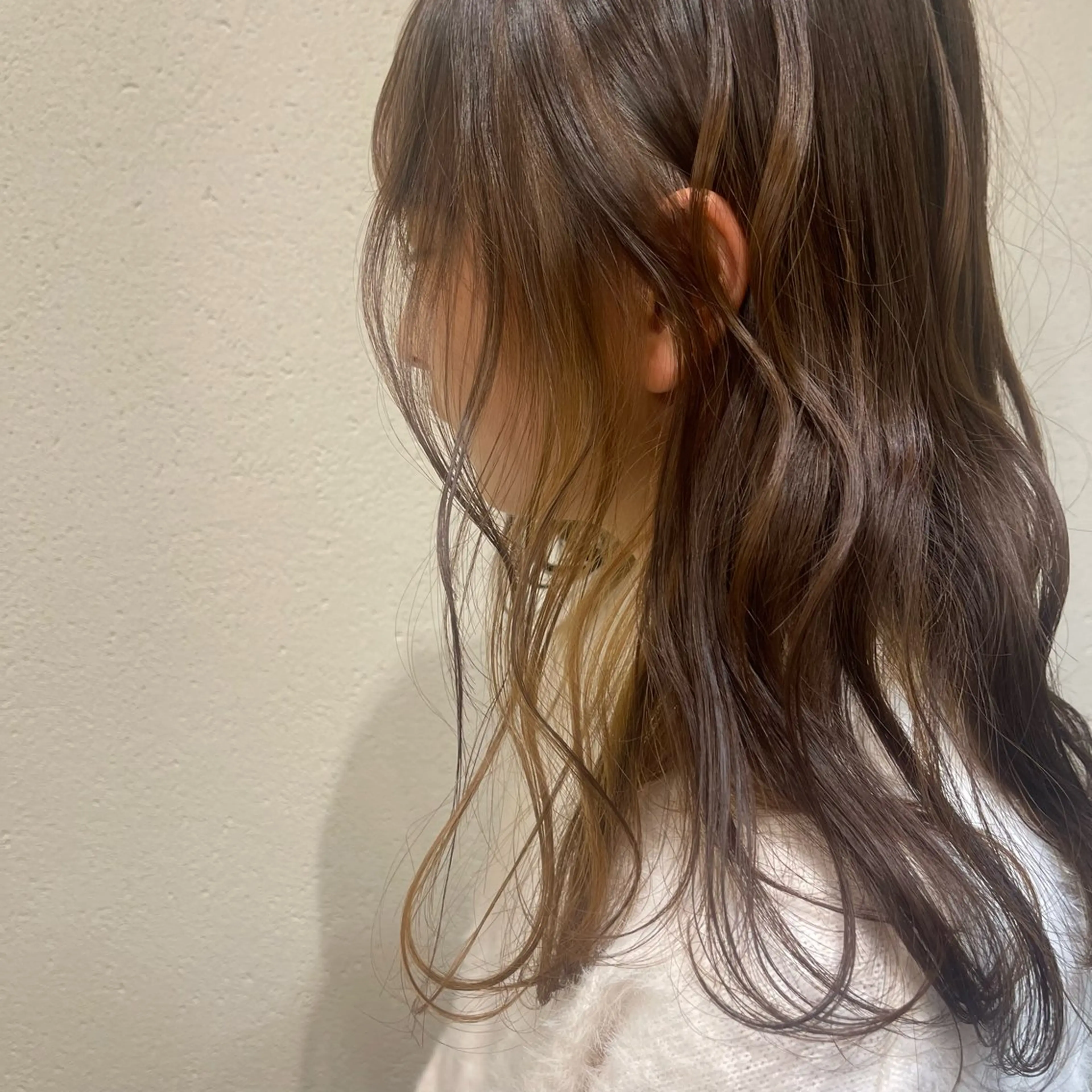 ロング カラー 阪倉 美玲のヘアスタイル