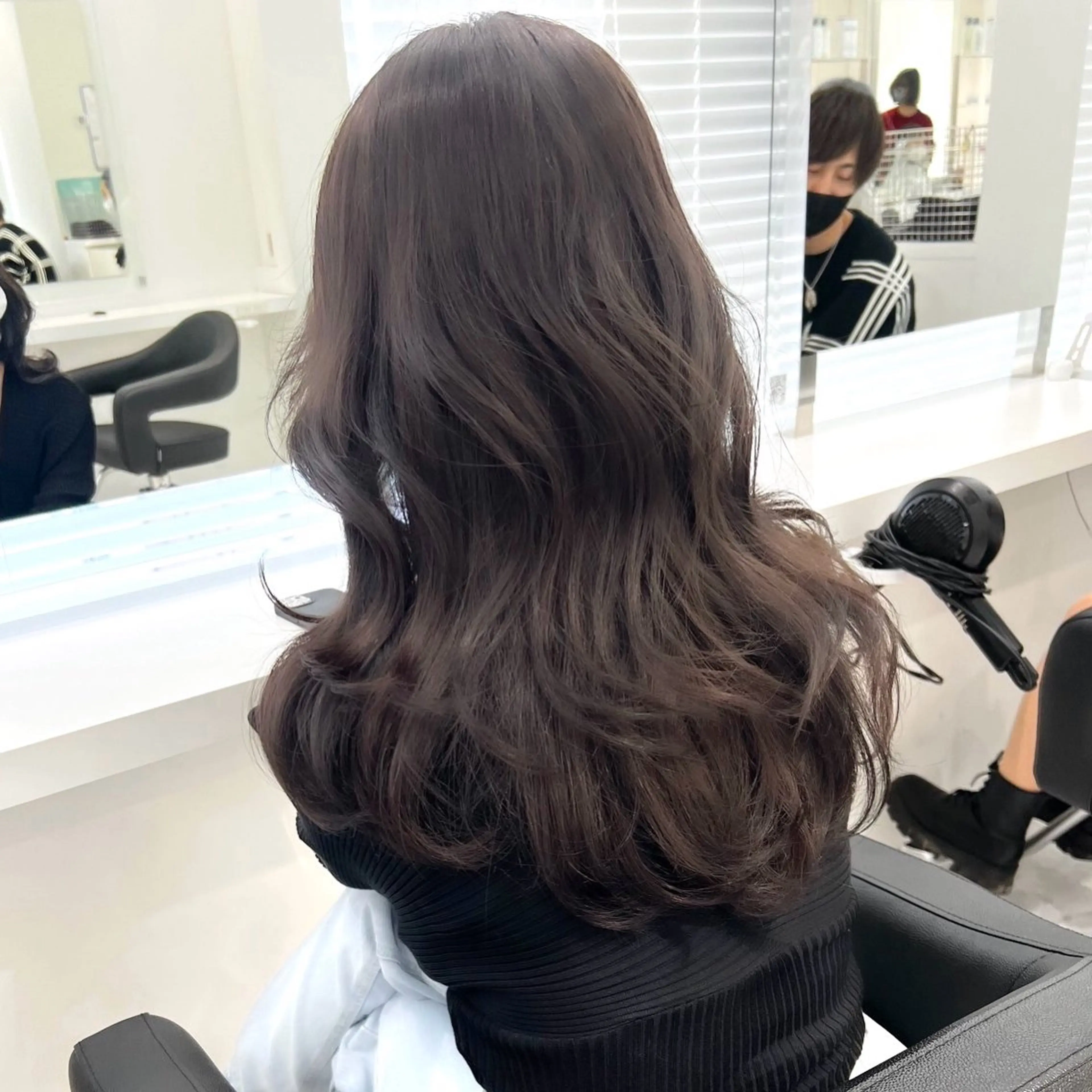 【🪽韓国SALE🪽】トレンドレイヤーカット➕透明感カラー➕オリジナルトリートメント🩶💍の写真