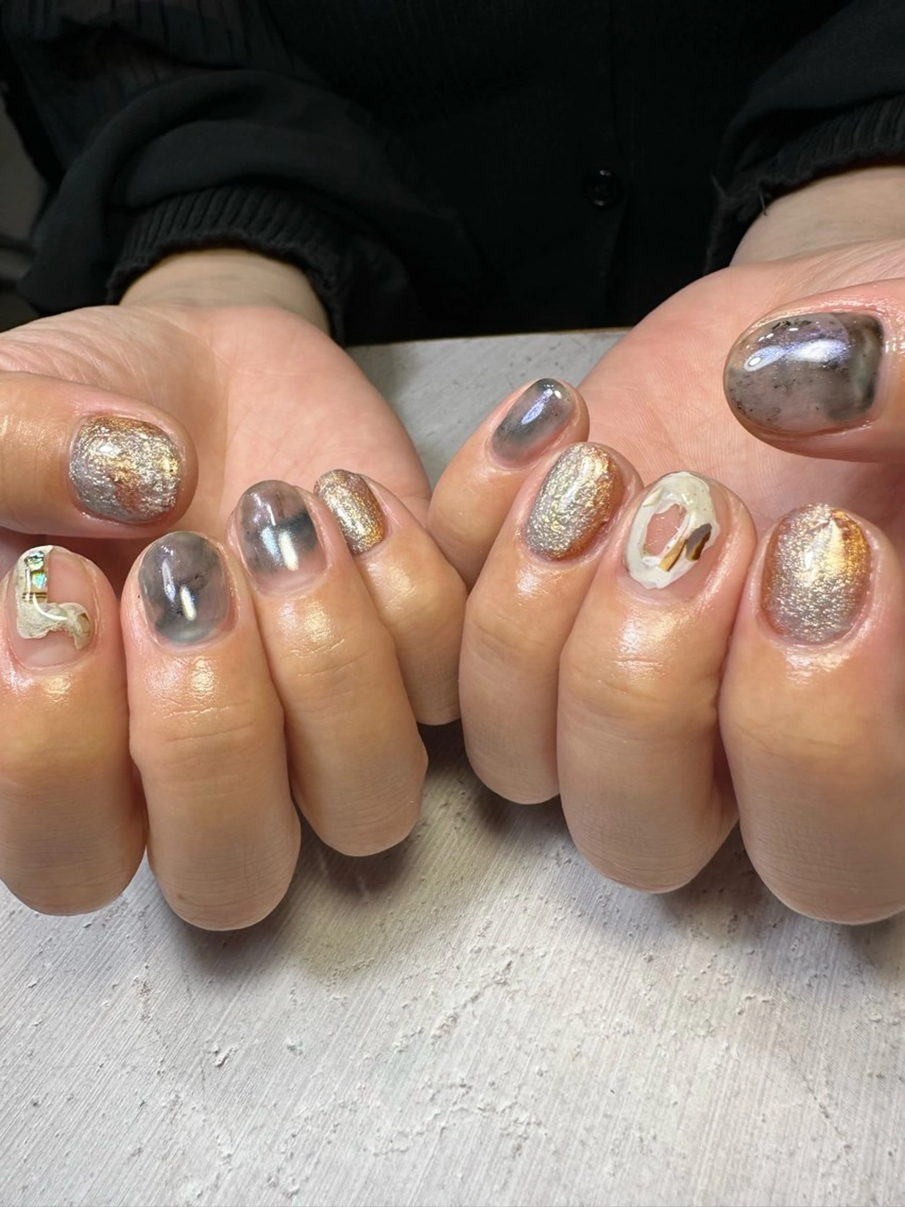 ネイル ブルー フットネイル マグネットネイル ミラーネイル ニュアンスネイル nailsalon Daphneのネイルデザイン