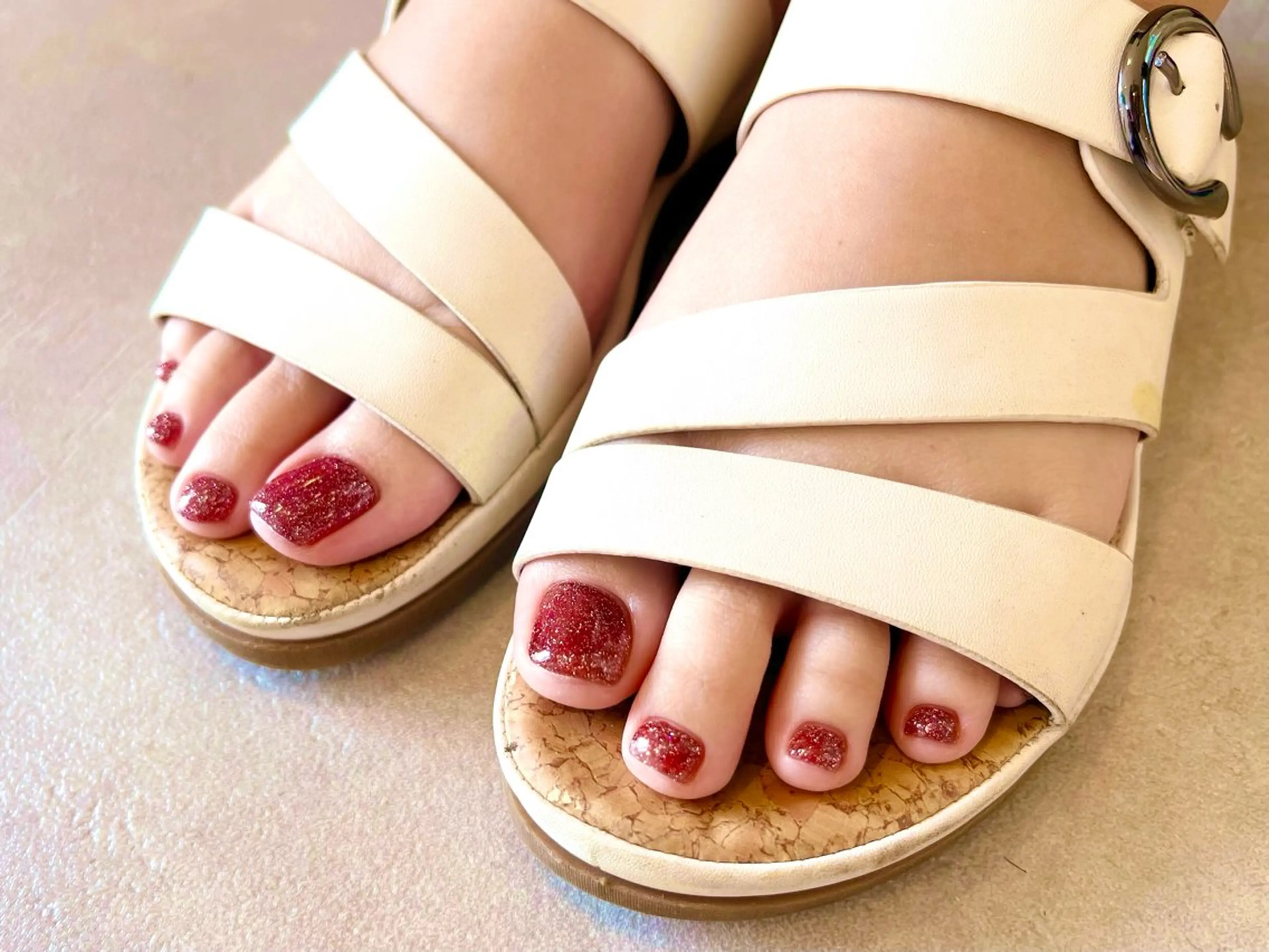 ネイル フラッシュネイル フットネイル Plus Ewalu / Kotohaのネイルデザイン