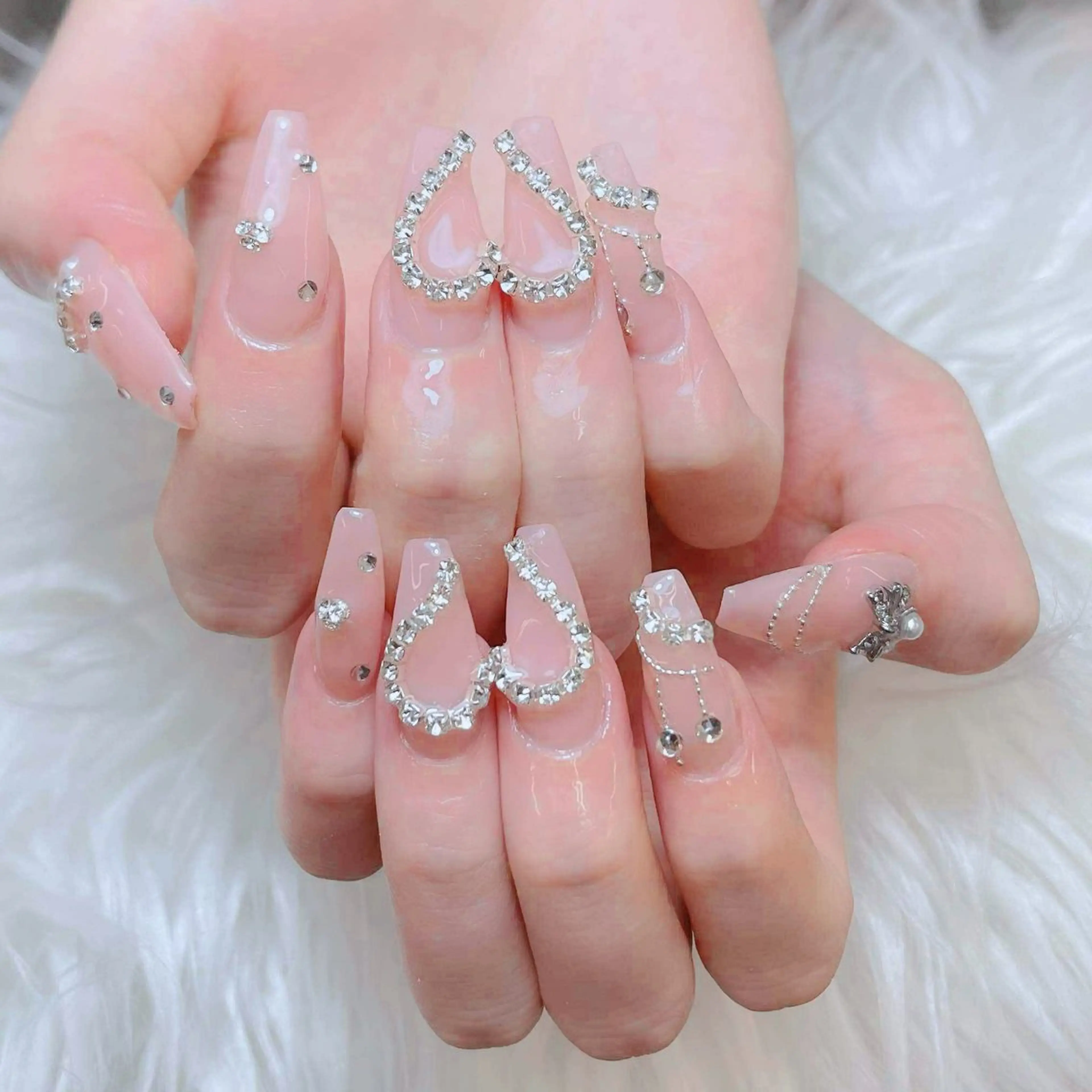 ネイル チークネイル 長さ出し フレンチネイル ジェルネイル ガラスフレンチ ハンドネイル anh nail anne🤍のネイルデザイン