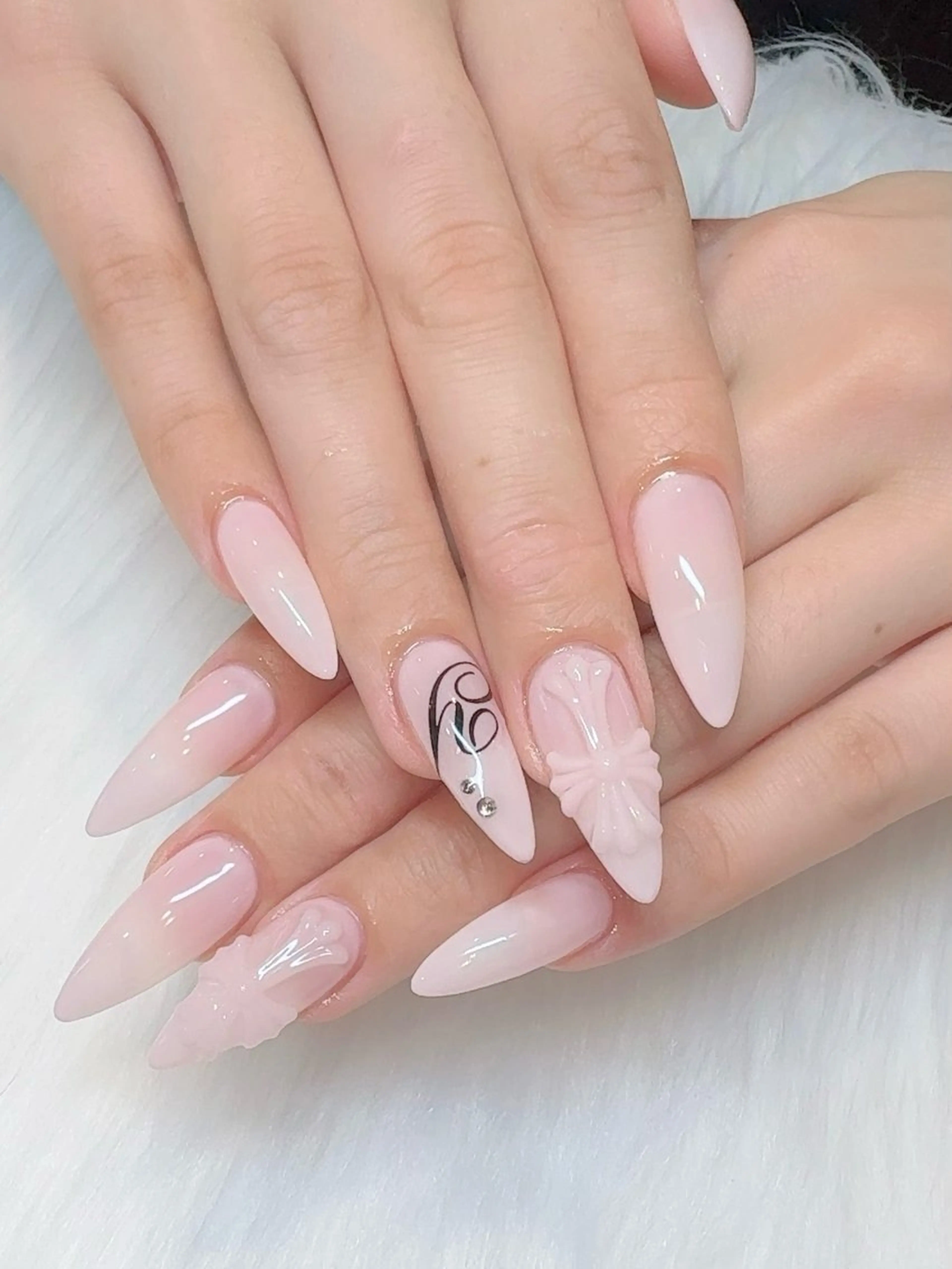 ネイル ハンドネイル yuna 💕のネイルデザイン