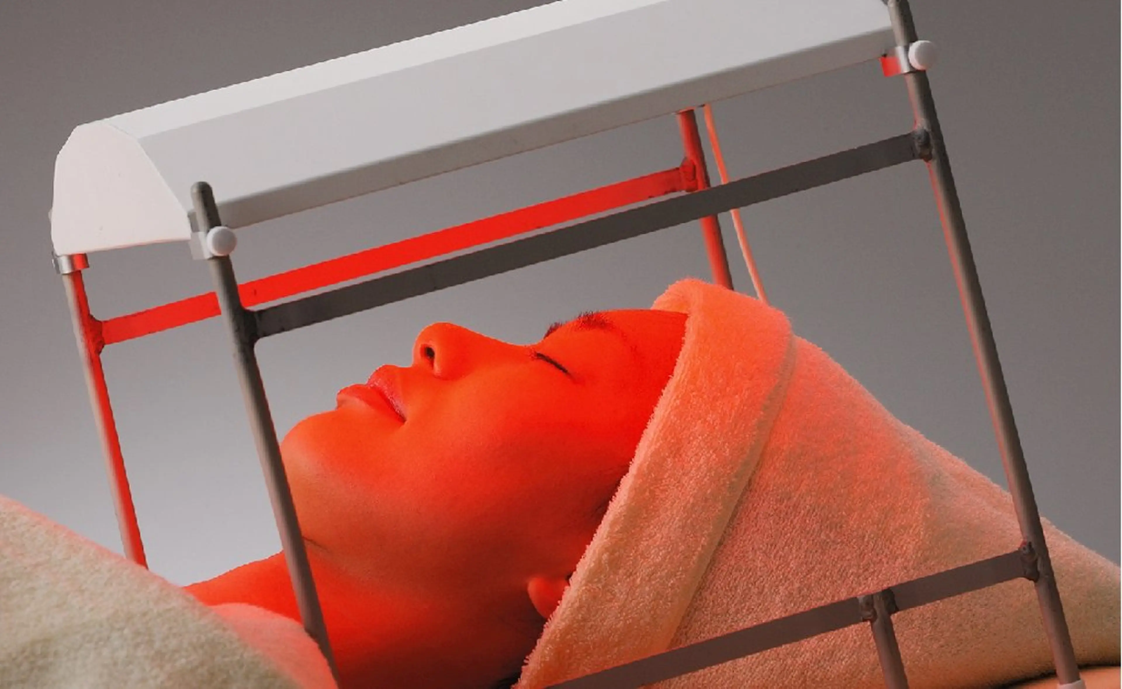 【肌別対応】ホワイトニングコース(顔デコルテオイルマッサージ＋パック＋MESOorソニックorバイオセルサー)60分の写真