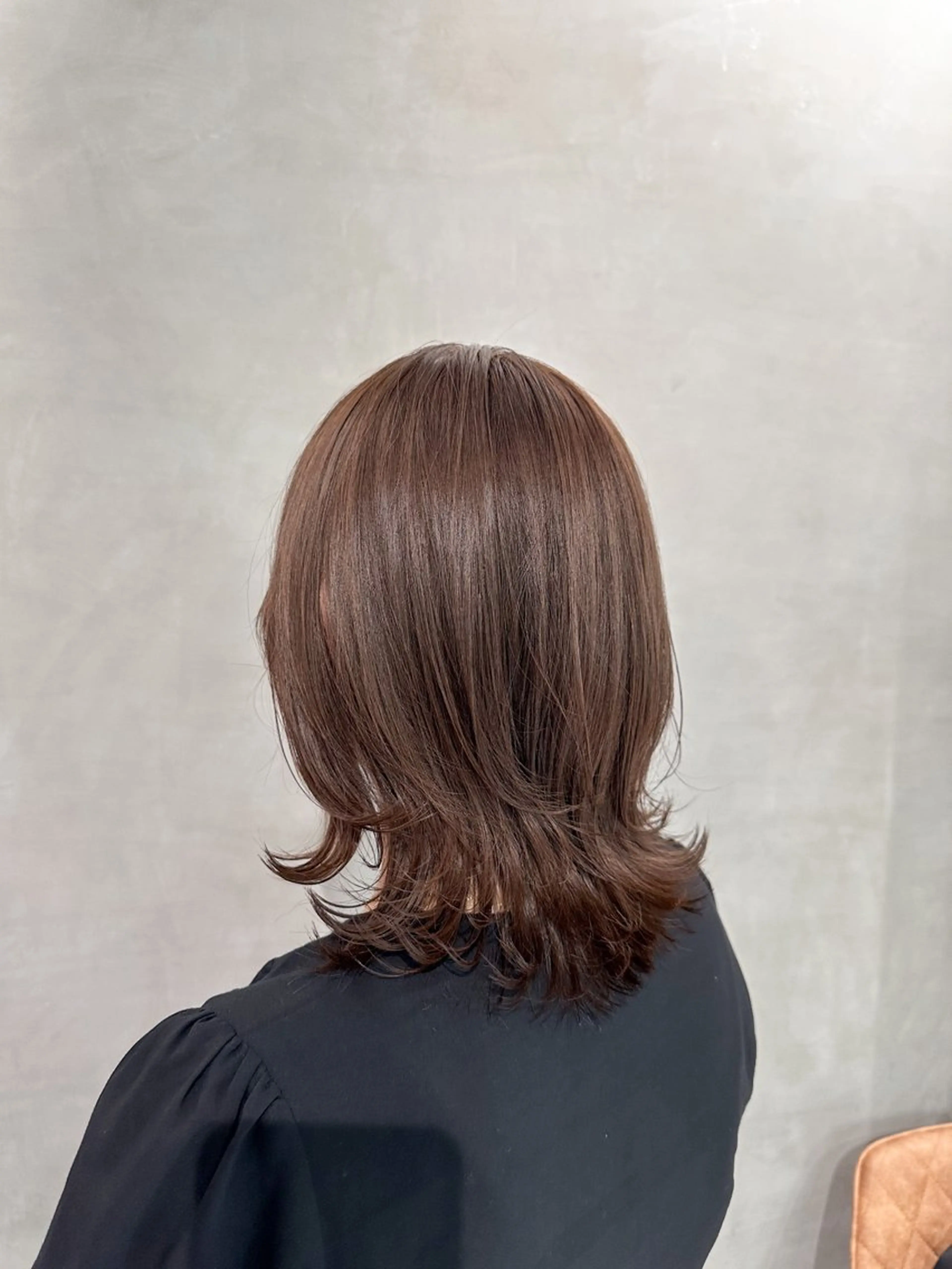 ミディアム カラー 銀座レイヤーカット ×シースルー前髪のヘアスタイル