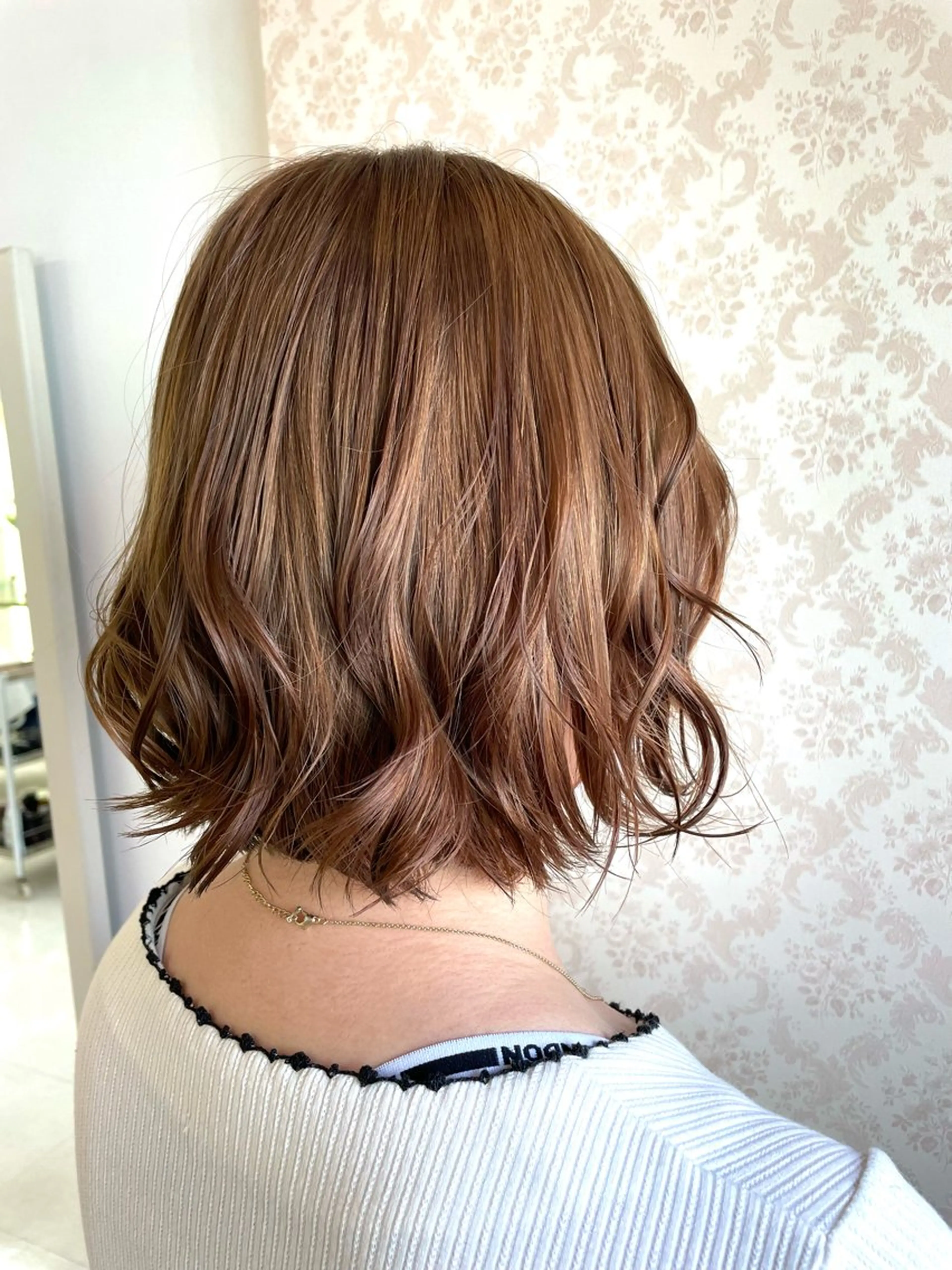 ショート カラー ヒヨシ ルナのヘアスタイル