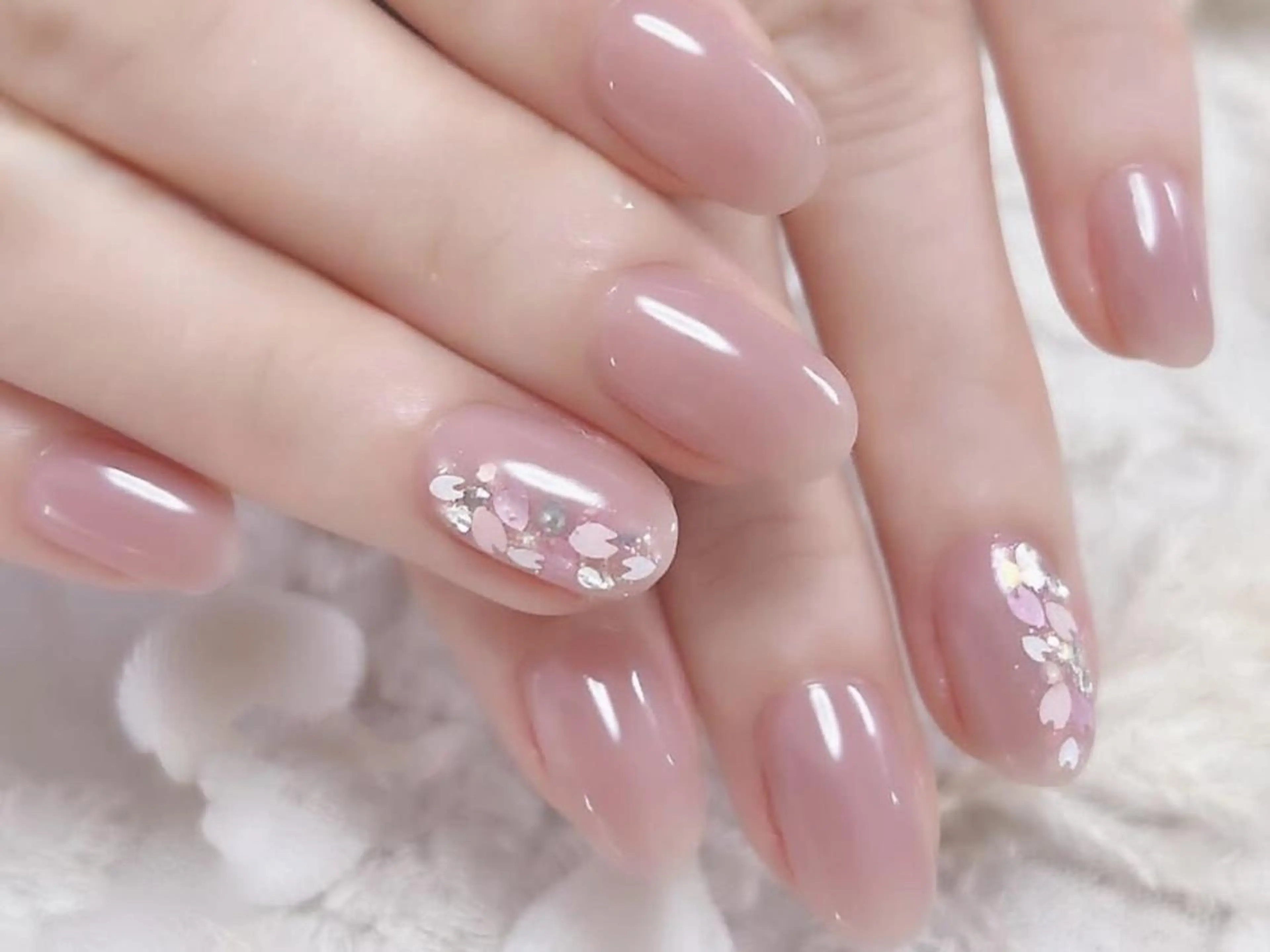 ネイル アートネイル フラワーネイル ジェルネイル ガーリー ホログラムネイル ハンドネイル ハンドケア YUKI 💗 渋谷店のネイルデザイン