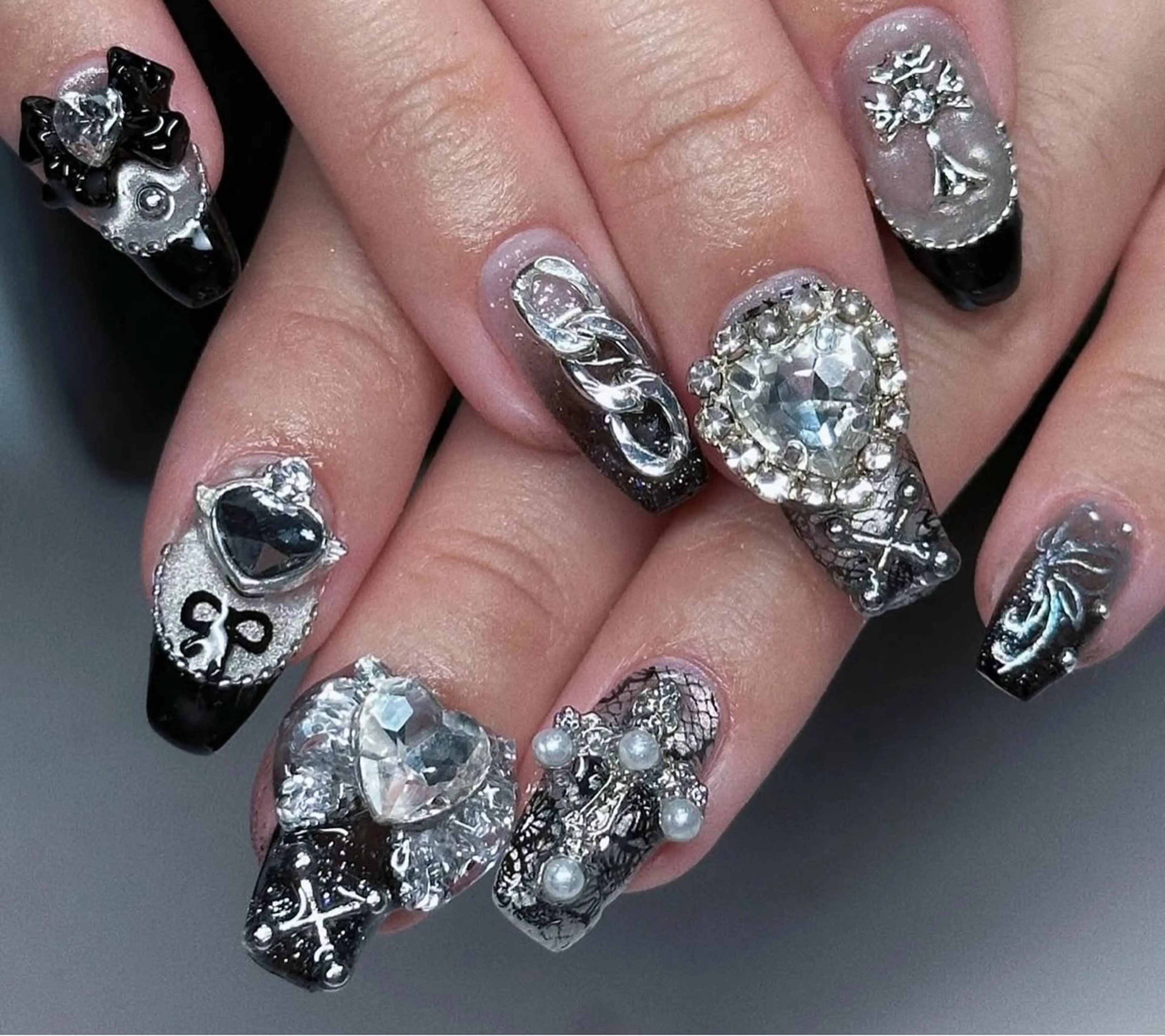 ネイル アートネイル オーロラネイル チークネイル フレンチネイル ガラスフレンチ ハンドネイル 🎀YooLi Nail salonのネイルデザイン