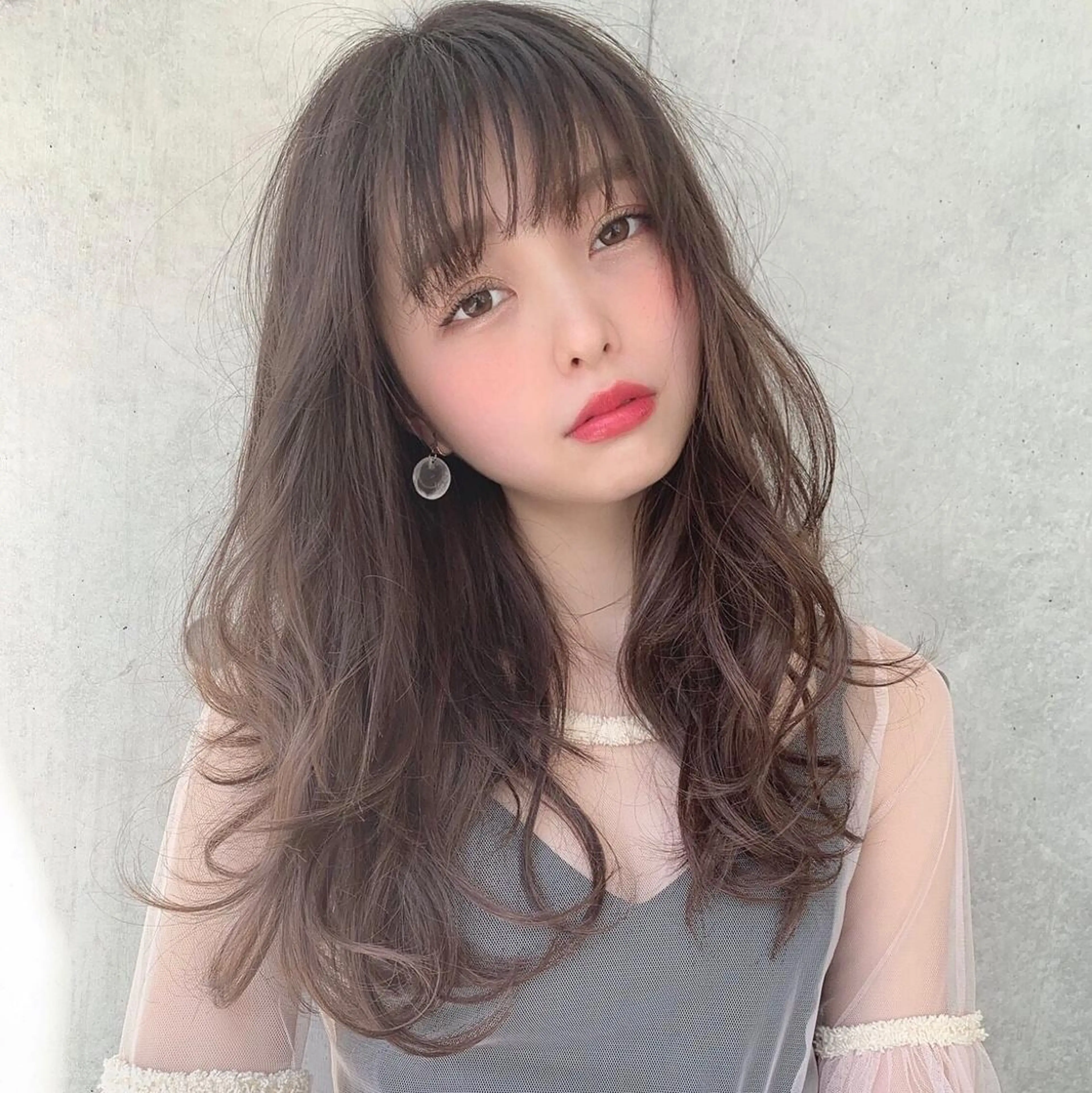 セミロング カラー 🩵ハイトーン 美咲🩵のヘアスタイル