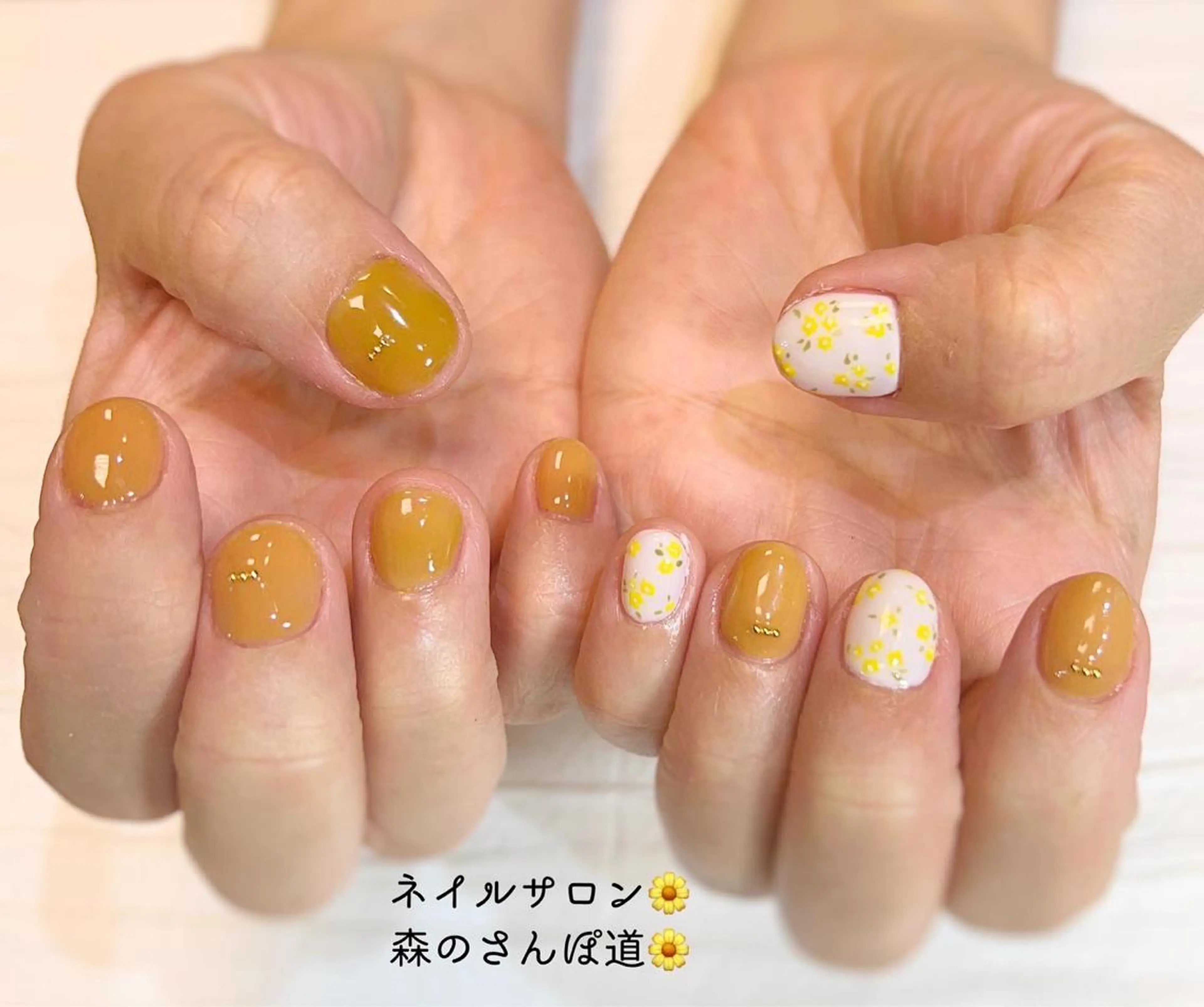 ネイル ハンドネイル ショートネイル 森のさんぽ道のネイルデザイン