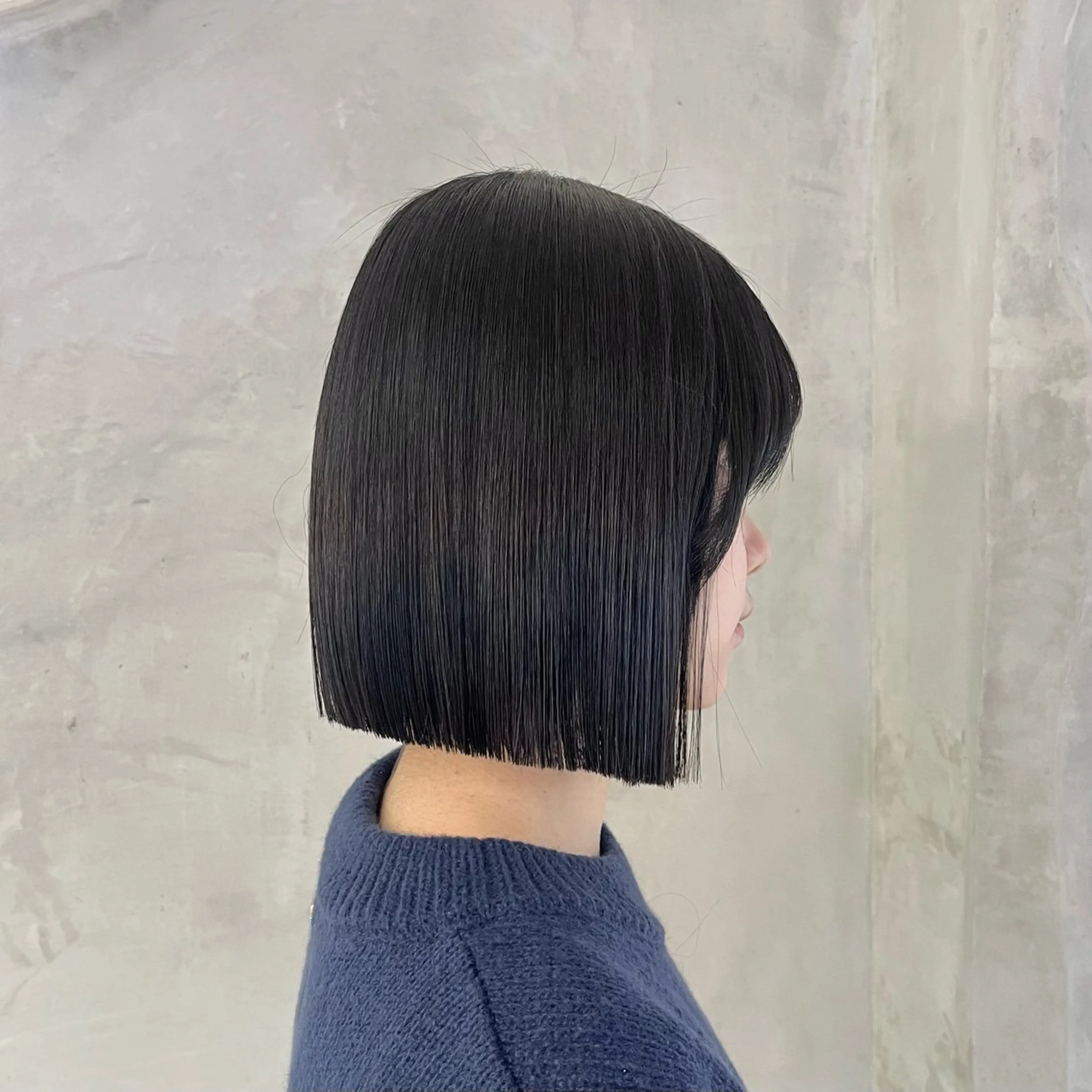 ミディアム 切りっぱなしボブ ボブ カット トリートメント 切りっぱなしボブ/ 艶カラー/綾莉のヘアスタイル