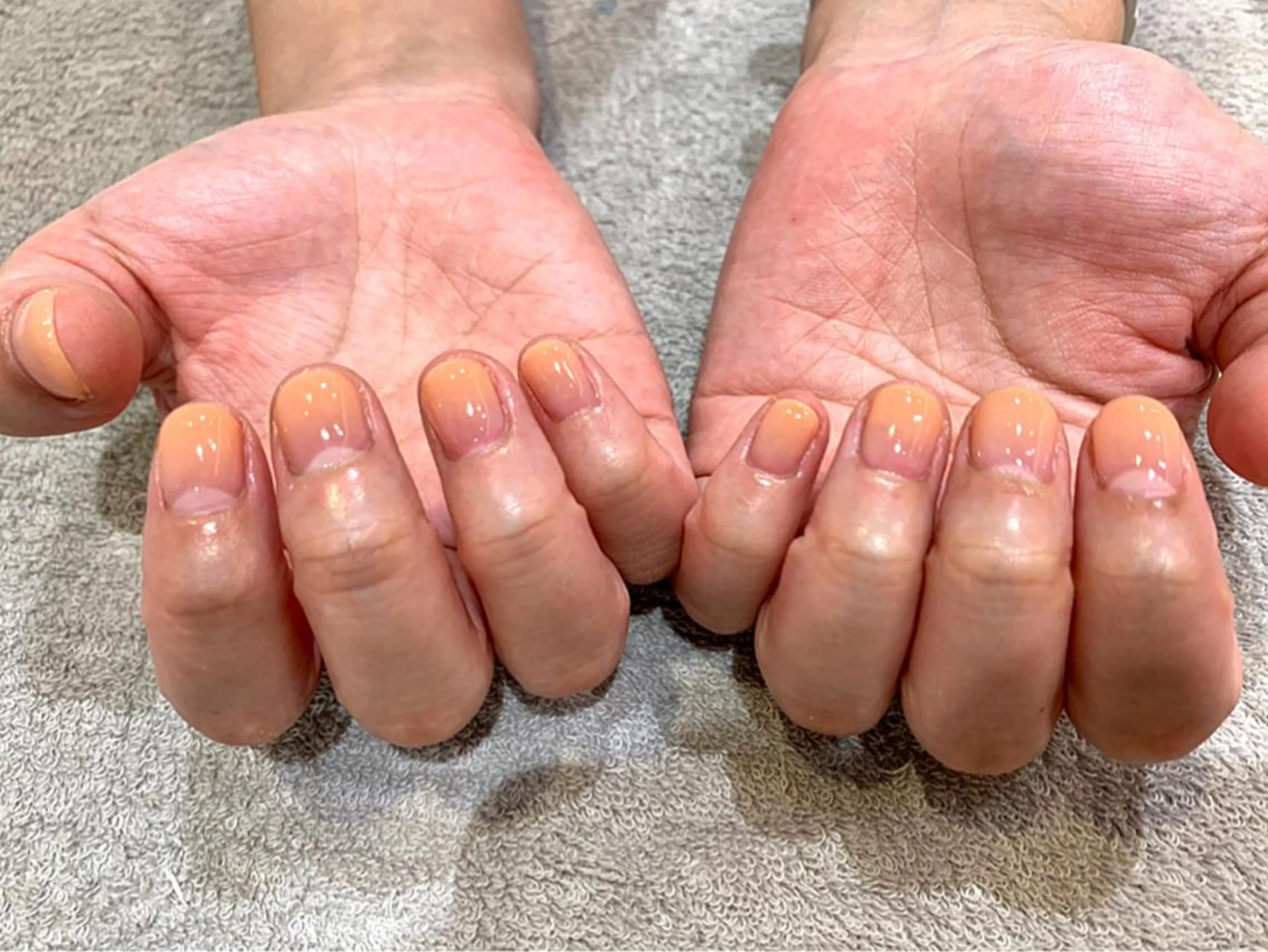 ネイル グラデーション オレンジ nailAVANCE akariのネイルデザイン