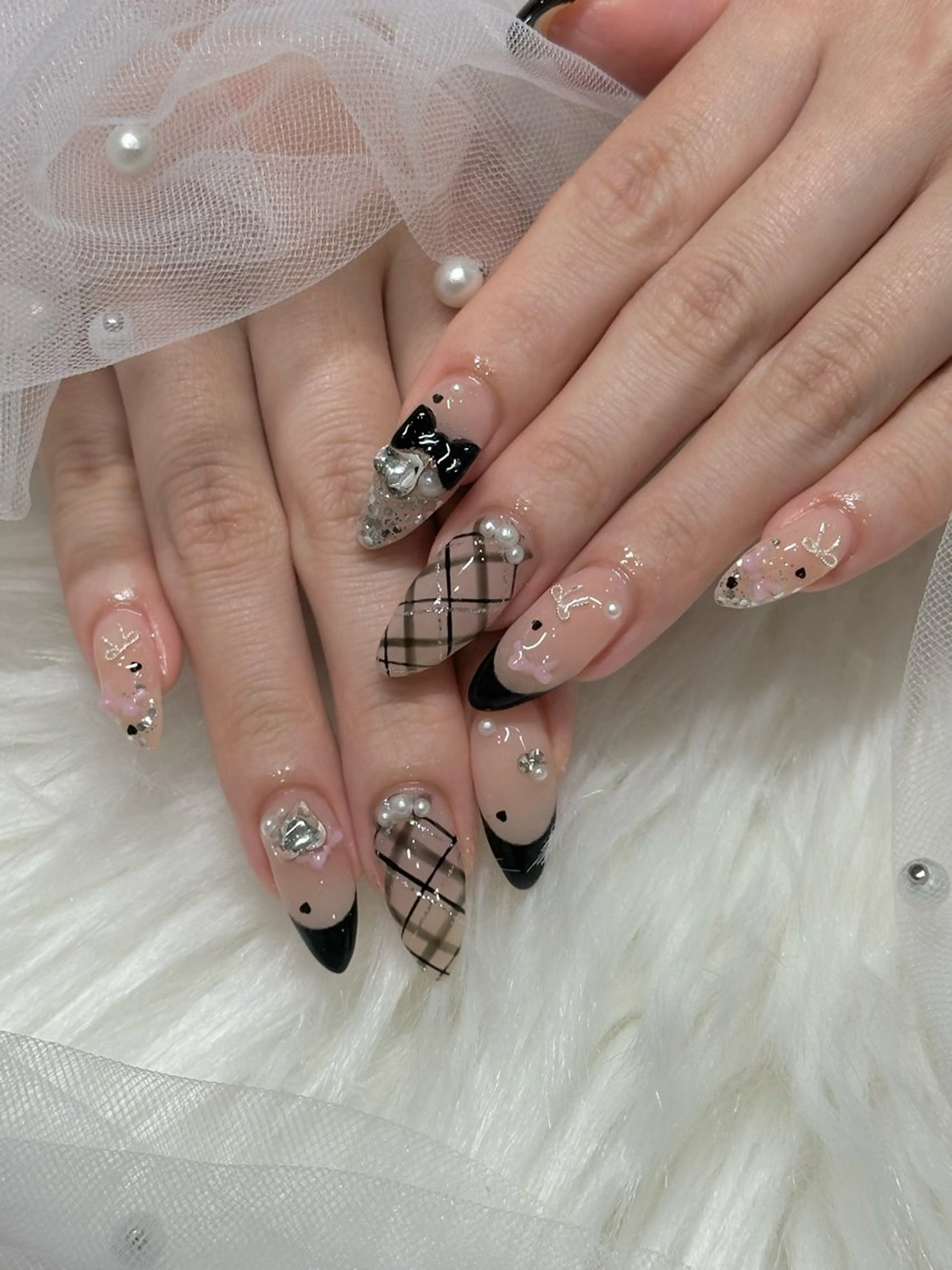 ミディアム Babel kazukiのネイルデザイン