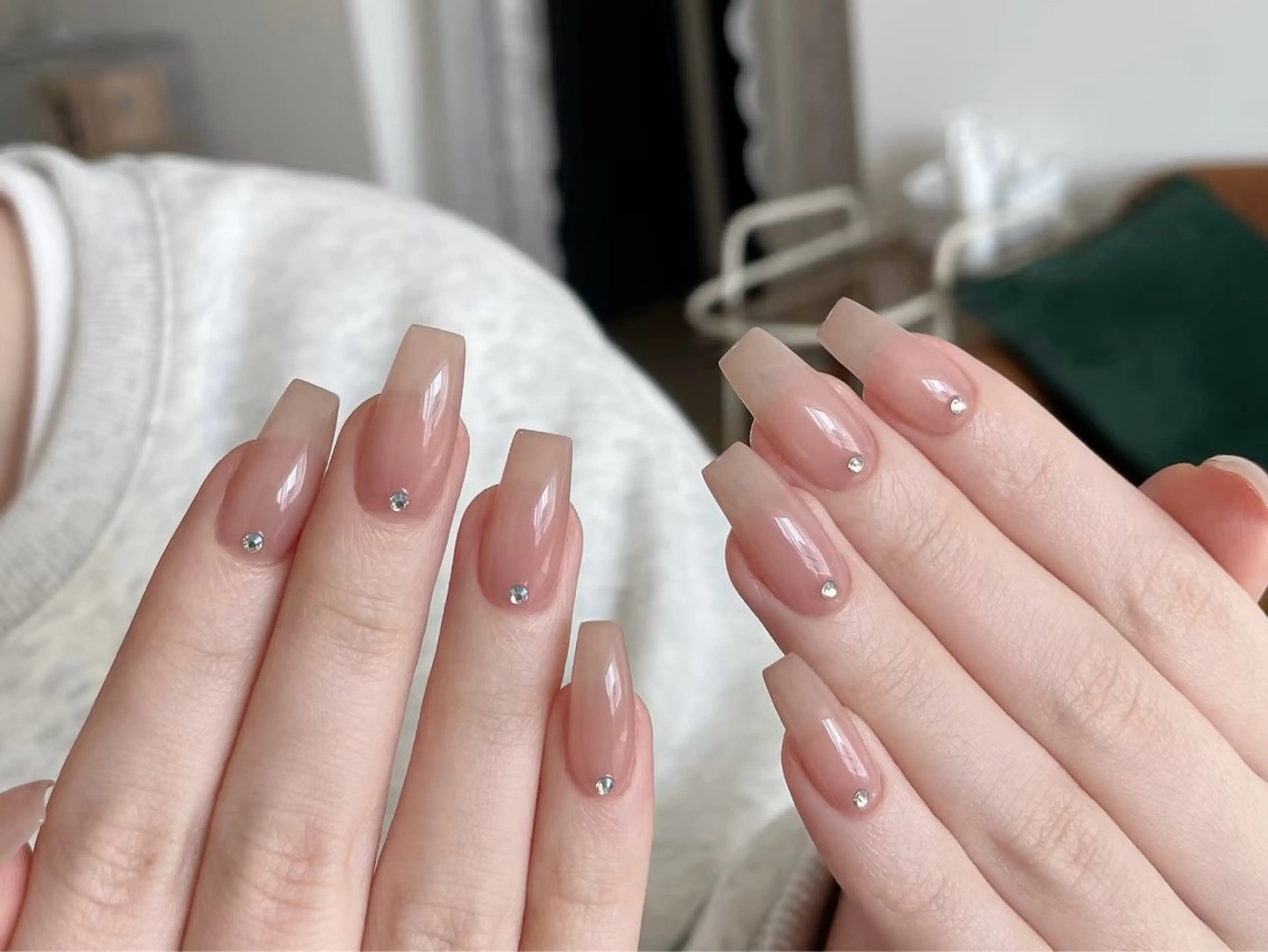 ネイル アートネイル オーロラネイル チークネイル フレンチネイル ガラスフレンチ 🎀YooLi Nail salonのネイルデザイン