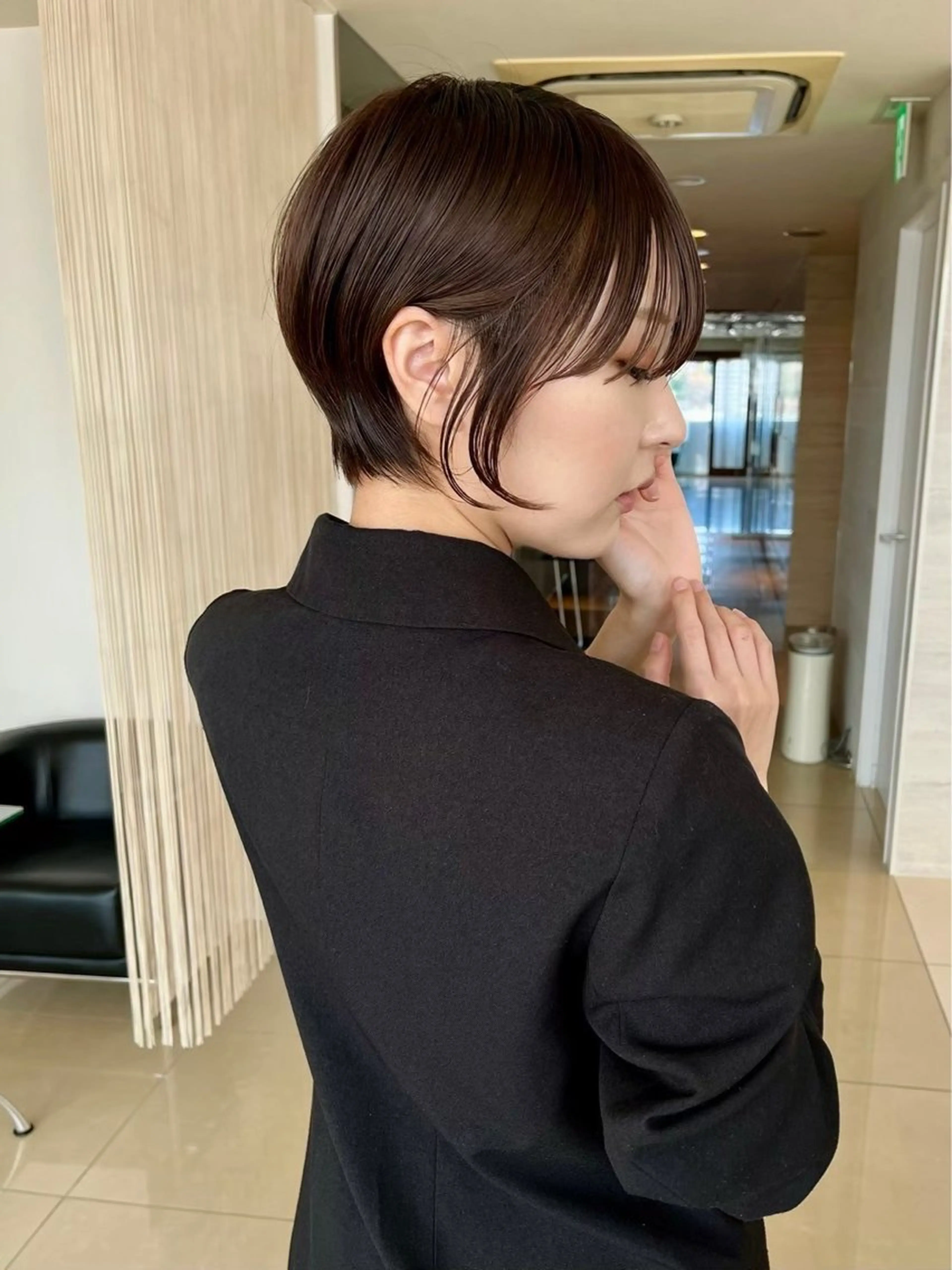 ショート カラー 渡邊 美優のヘアスタイル