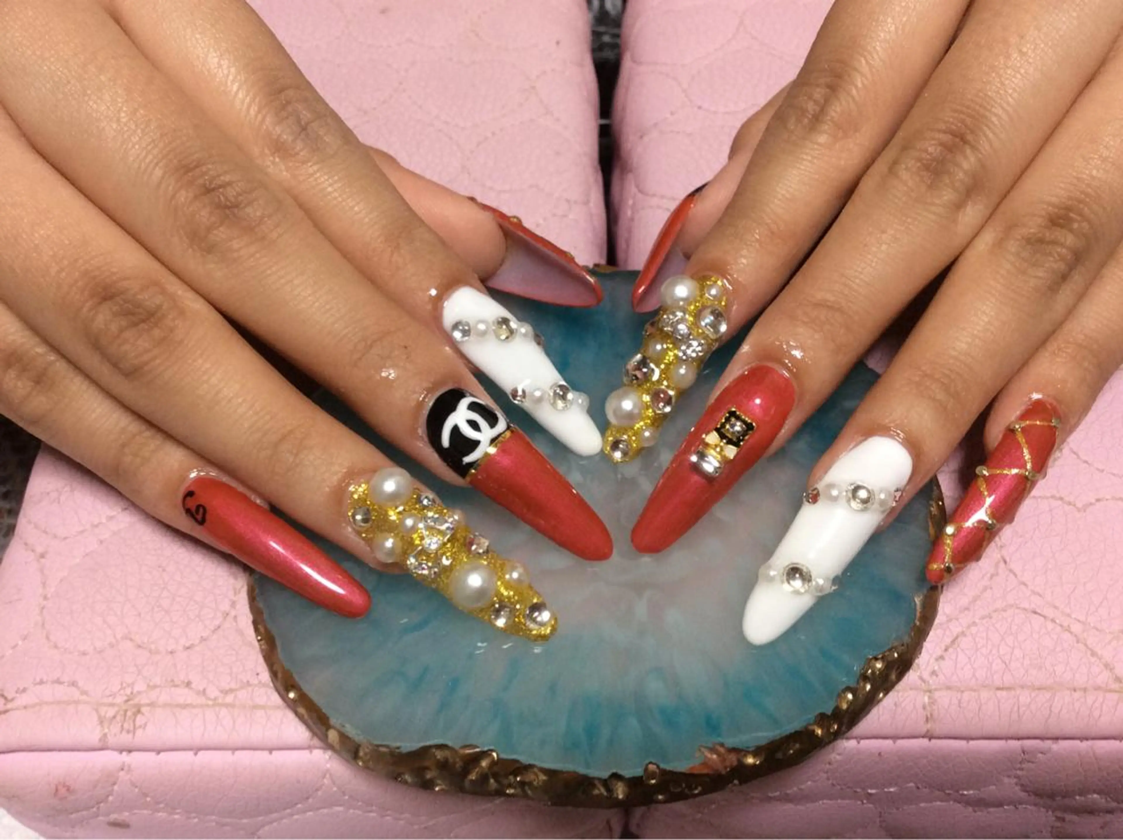 ネイル フラワー ムーンのネイルデザイン