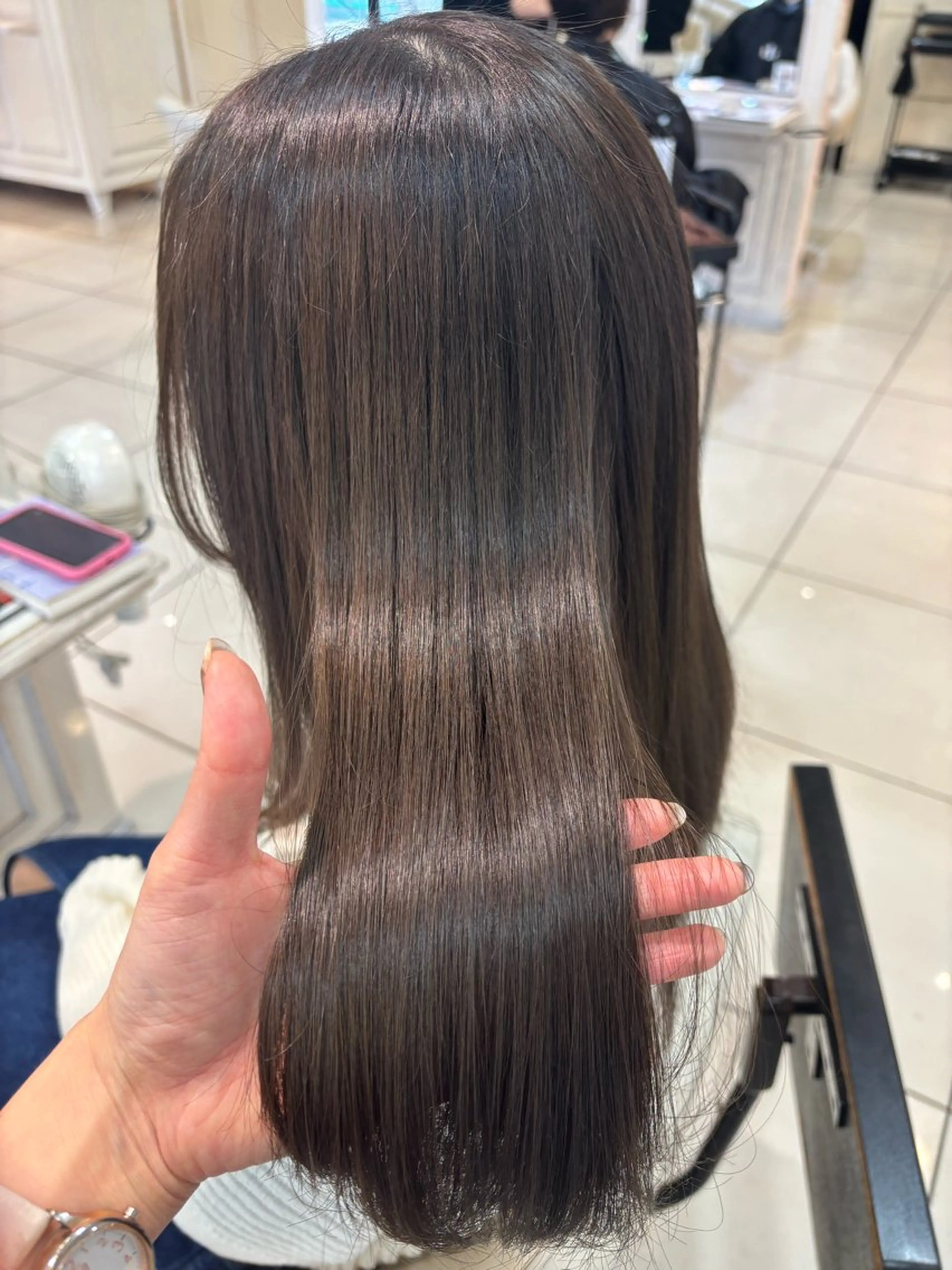 セミロング 髪質改善 レイヤーカット カット ヘアカラー 艶髪✨髪質改善カラー 楠本浩子のヘアスタイル