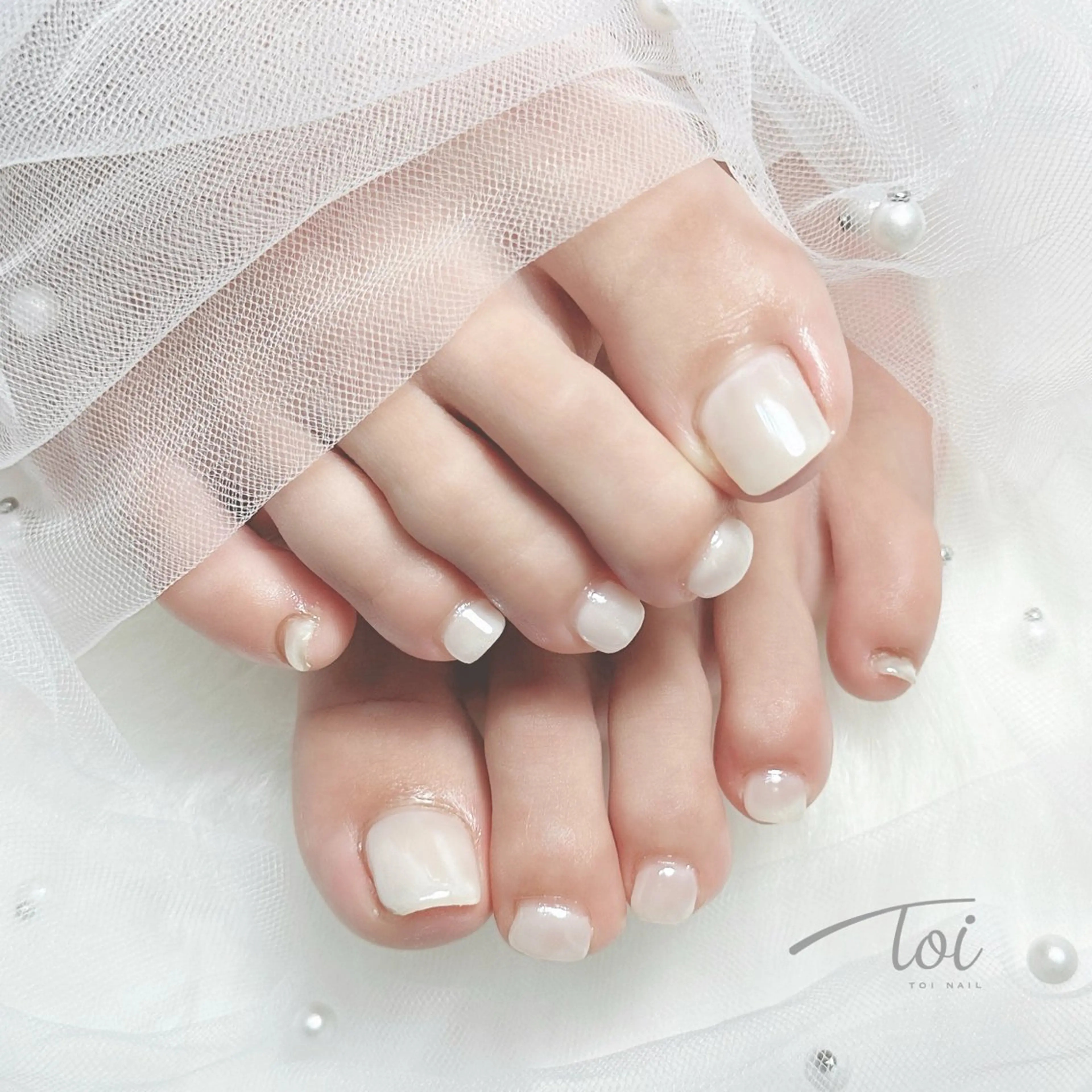 ネイル ミラーネイル ホワイト toi nailのネイルデザイン