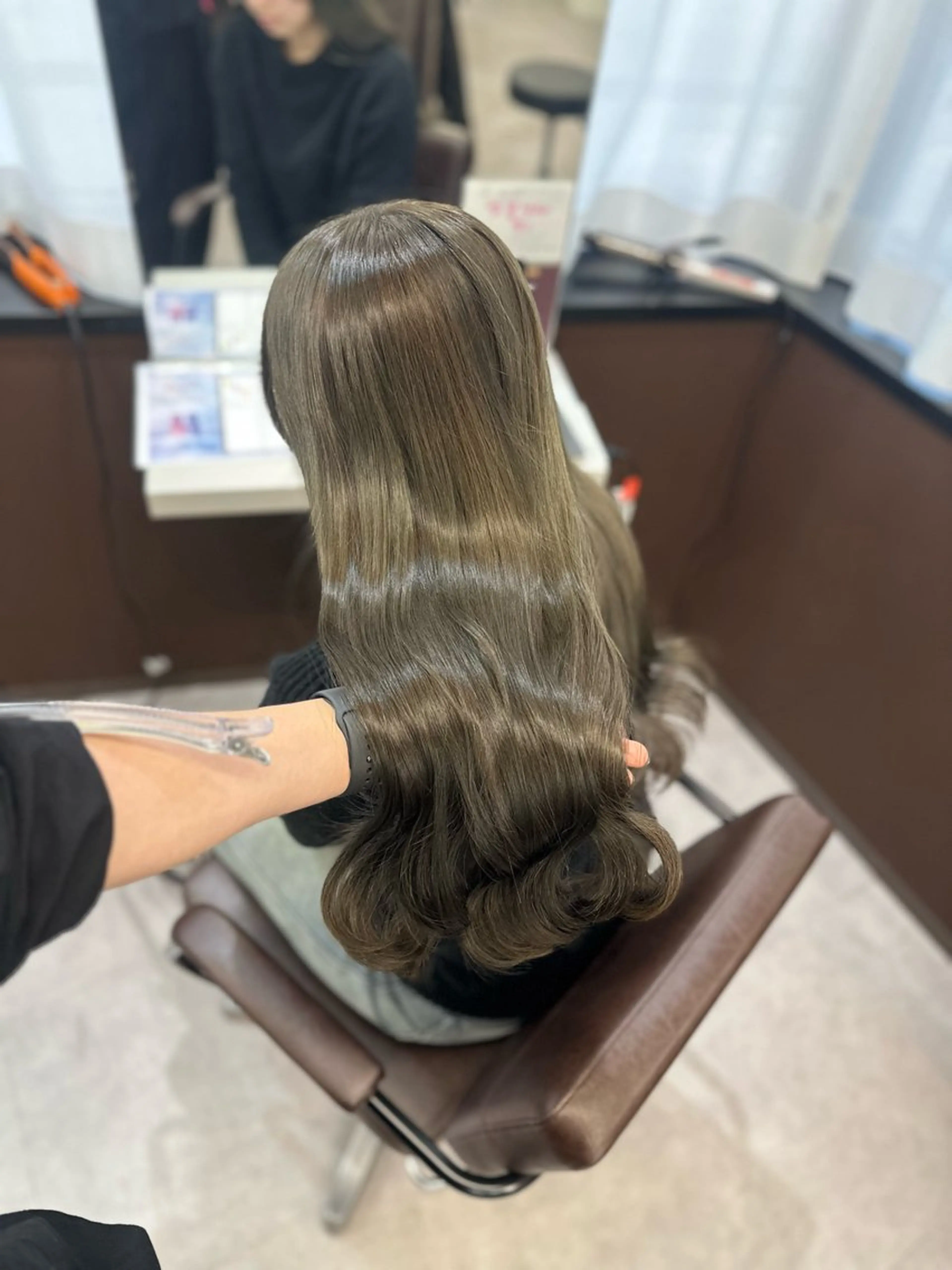 ロング カット ヘアカラー トリートメント CobybyZina所属・髪質改善 支持率 Ｎｏ.1いぶきのヘアスタイル