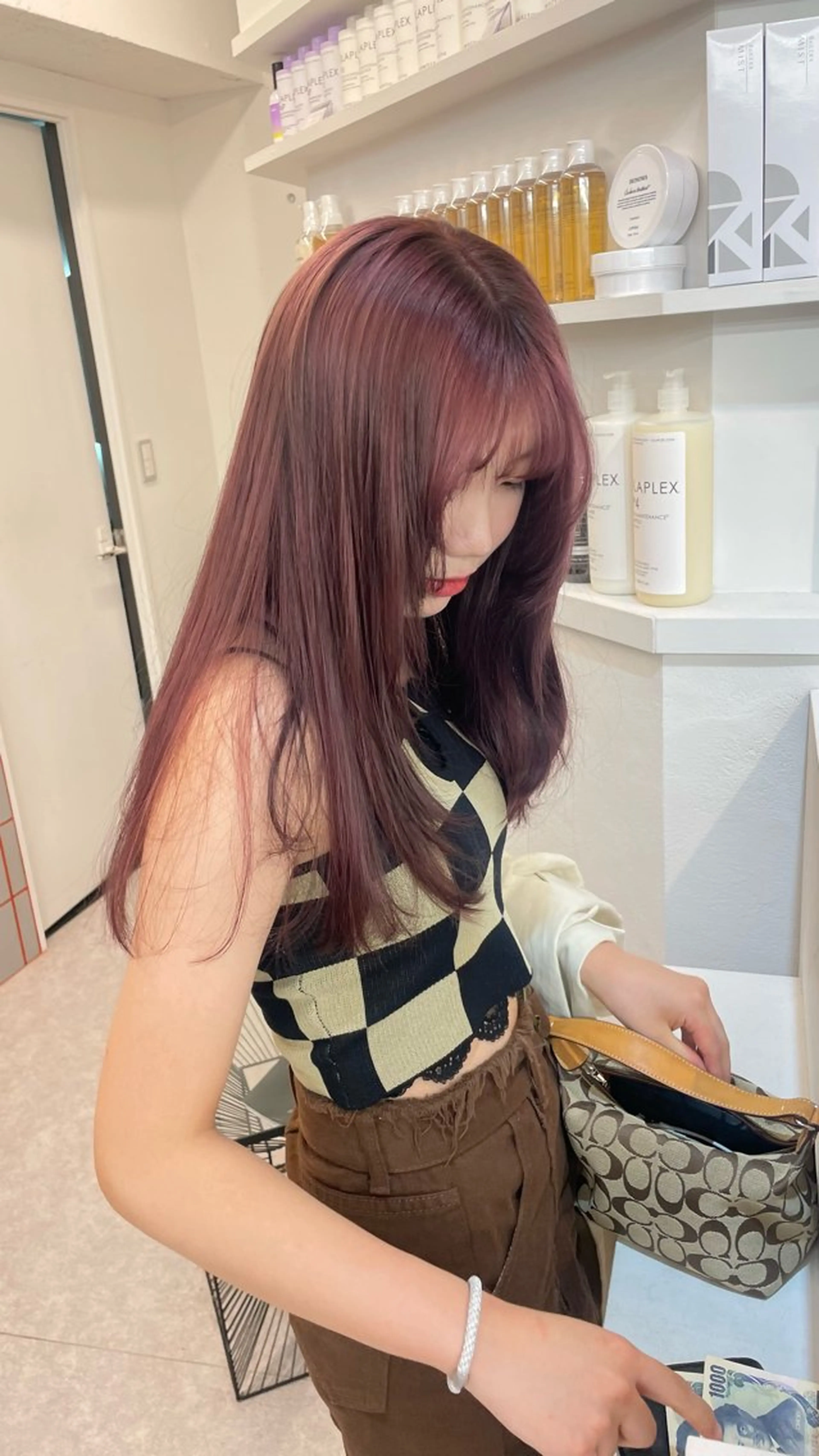 ロング カラー 💍透明感 💖艶ミルクティーのヘアスタイル