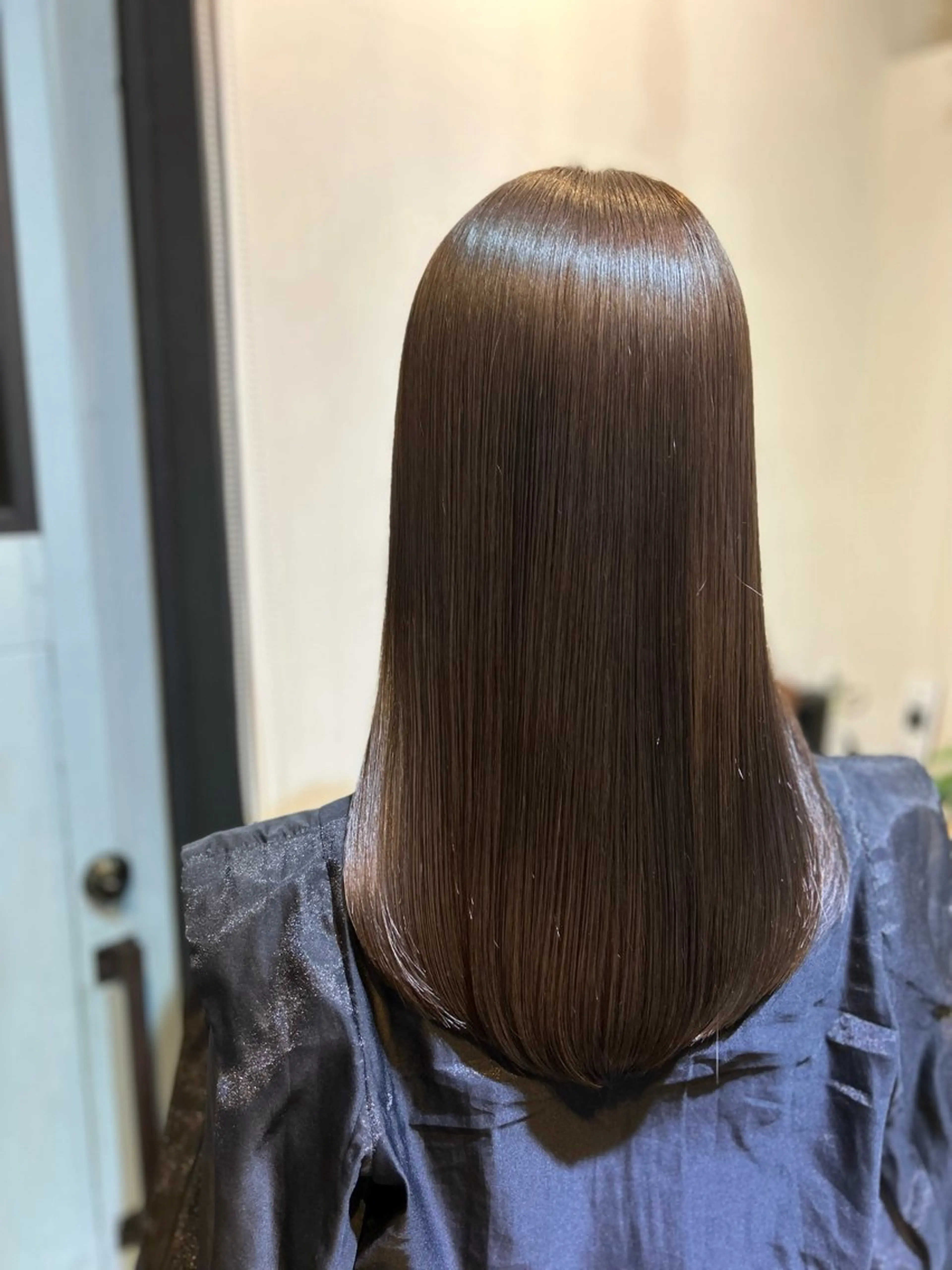 セミロング アッシュ SASAKI NOAのヘアスタイル