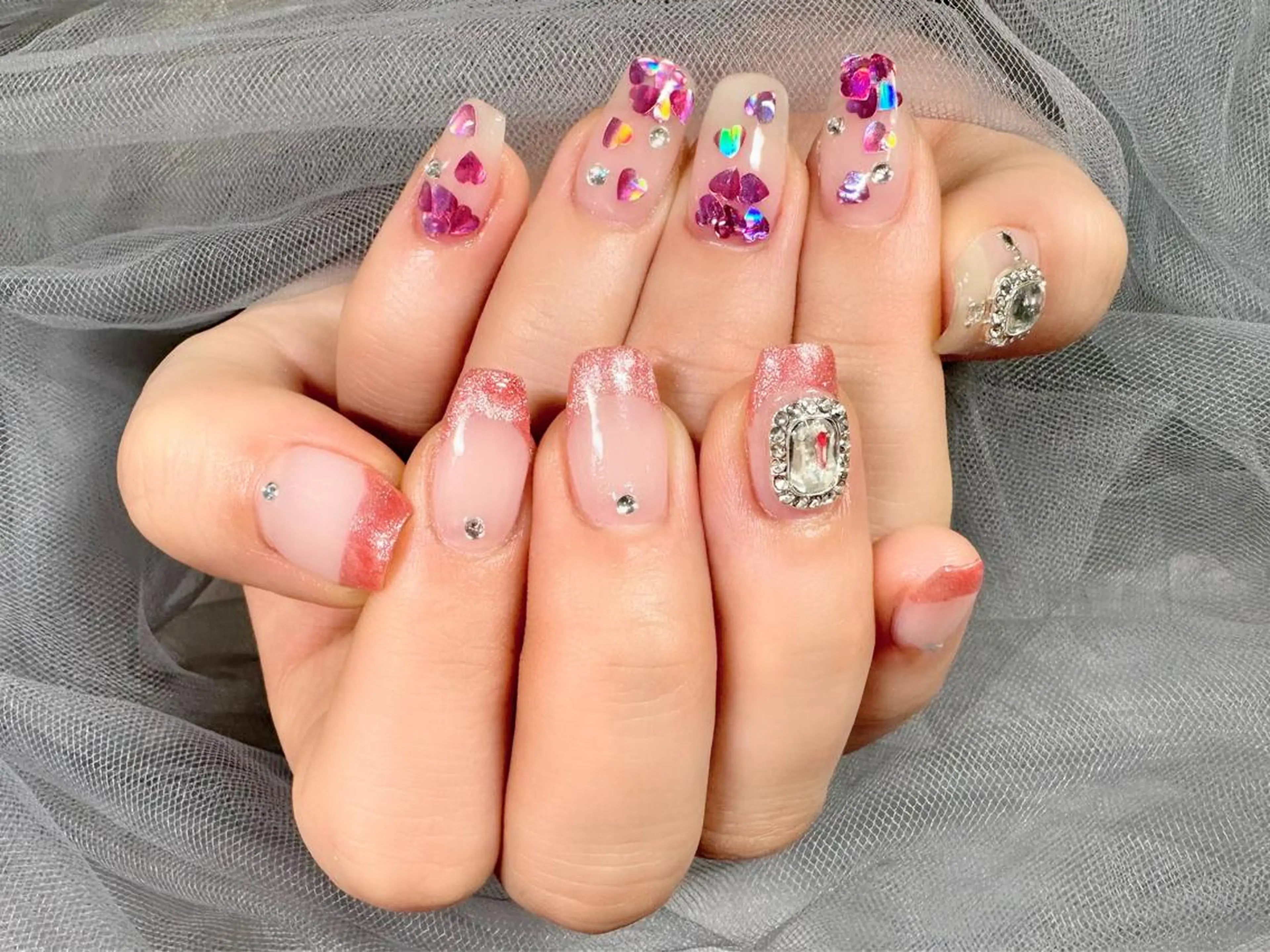 ネイル フレンチネイル ハート マグネットネイル マグネットフレンチ ハンドネイル Nail Salon KURELLYのネイルデザイン