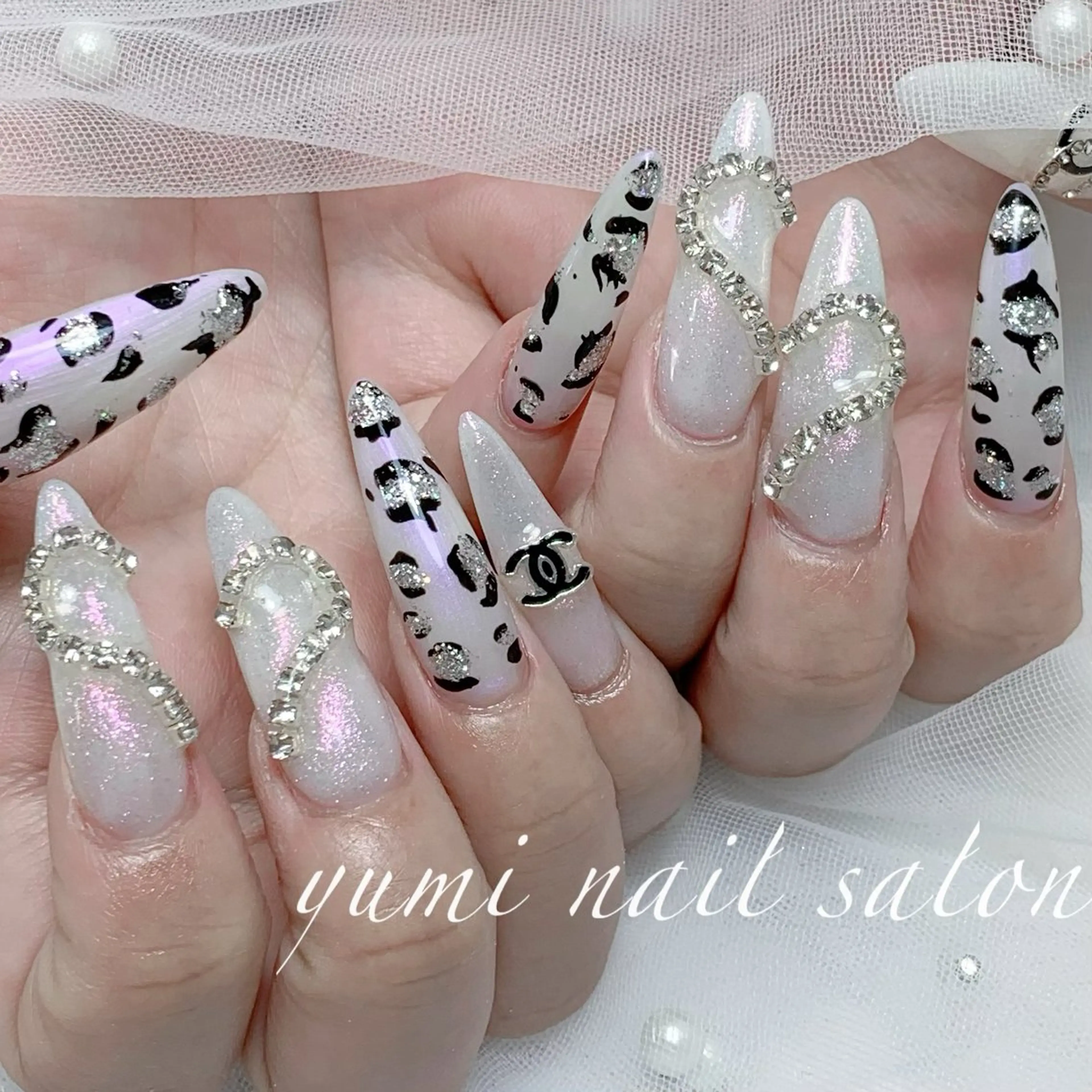 ネイル shineジェル& チップ長さだしのネイルデザイン